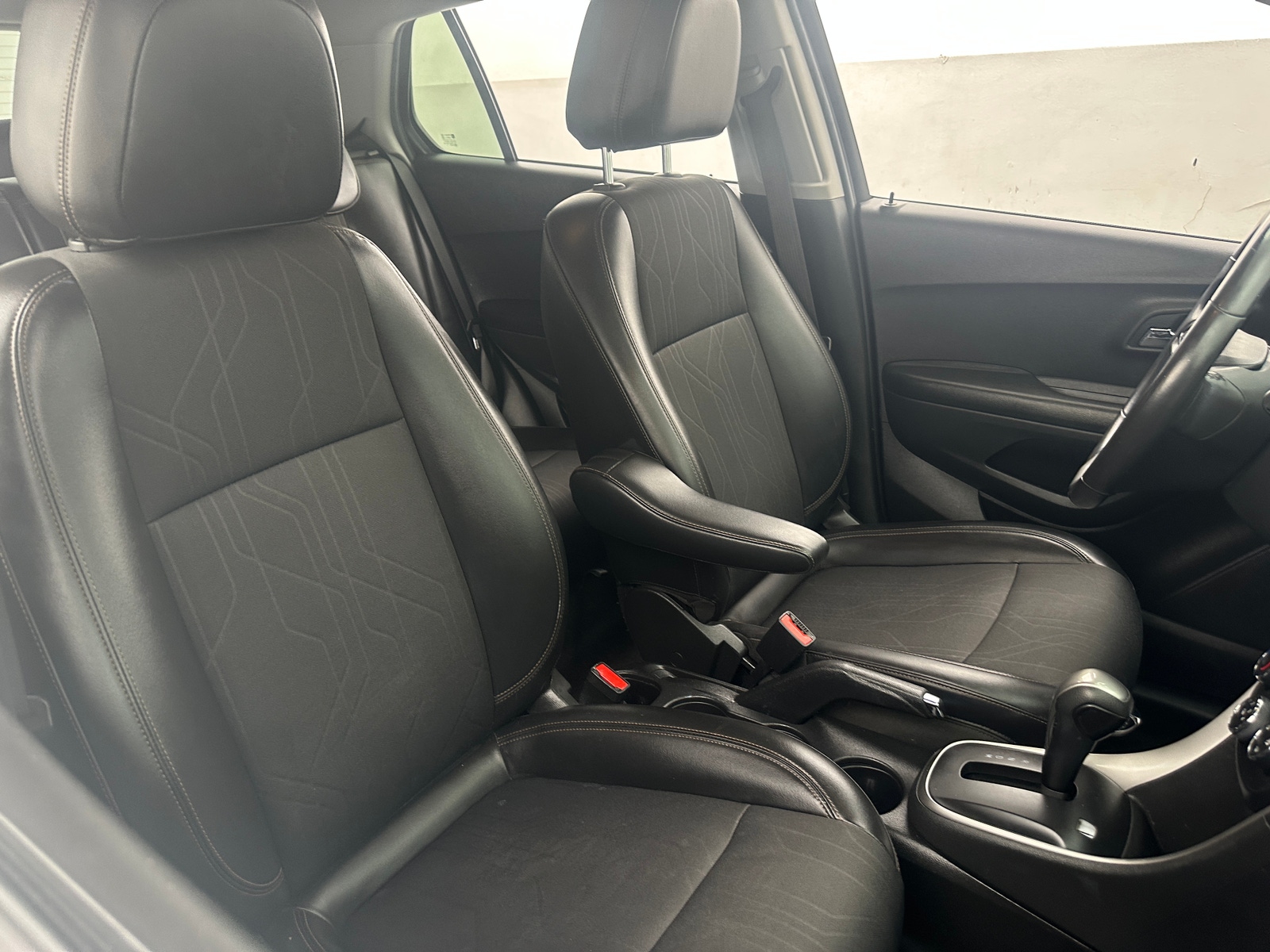 Thumbnail: 2022 Chevrolet Trax - 2