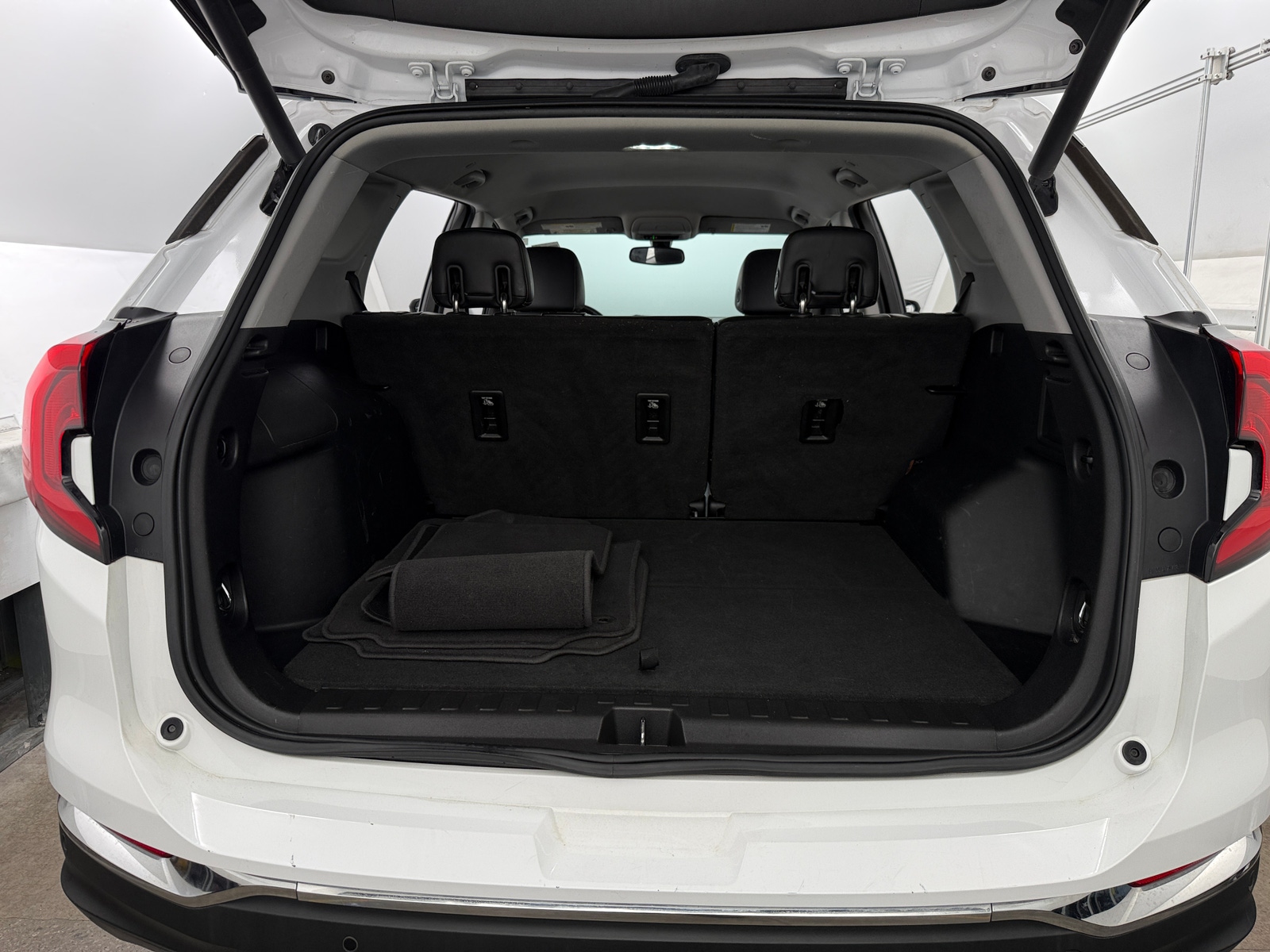 Thumbnail: 2018 GMC Terrain - 6