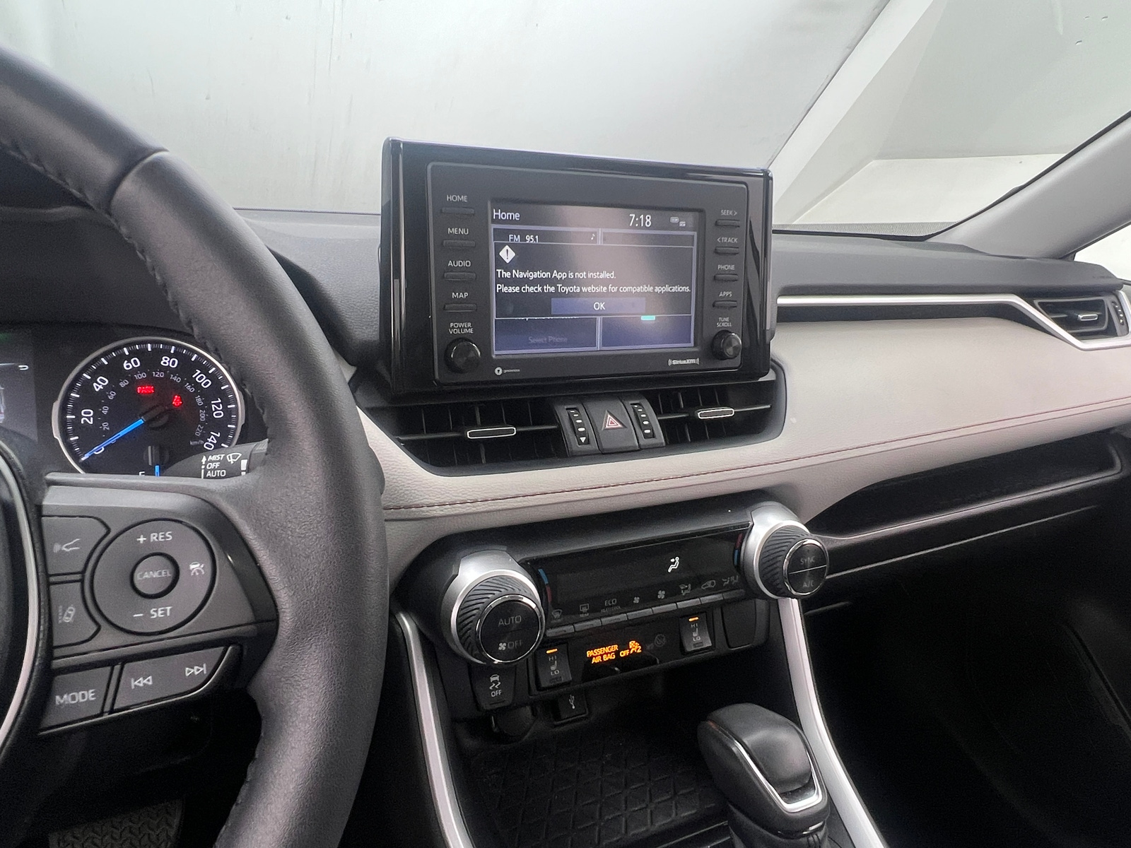 Thumbnail: 2021 Toyota RAV4 - 3