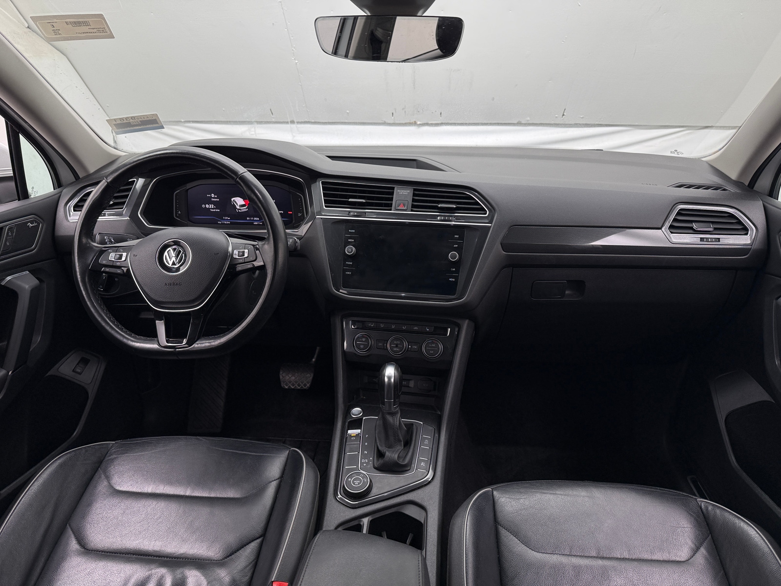 Thumbnail: 2019 Volkswagen Tiguan - 2