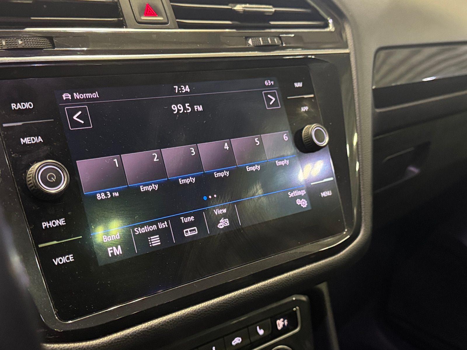 Thumbnail: 2019 Volkswagen Tiguan - 3