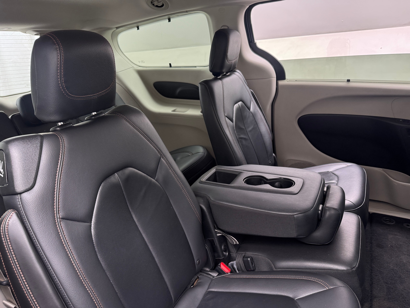 Thumbnail: 2017 Chrysler Pacifica - 5