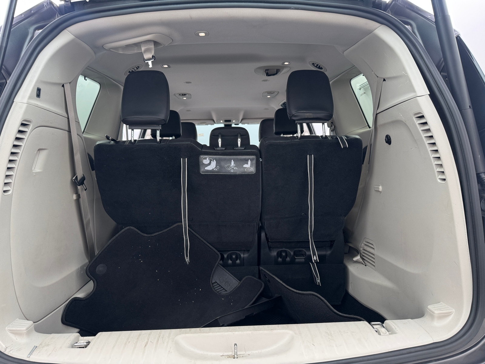 Thumbnail: 2017 Chrysler Pacifica - 6