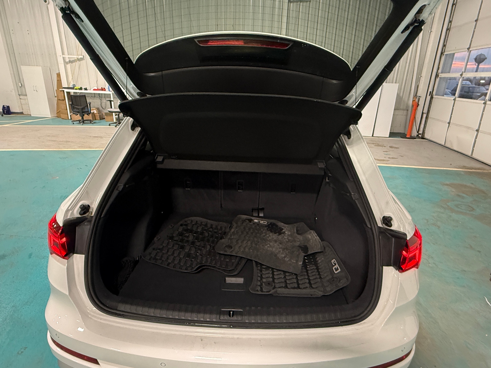 Thumbnail: 2020 Audi Q3 - 6