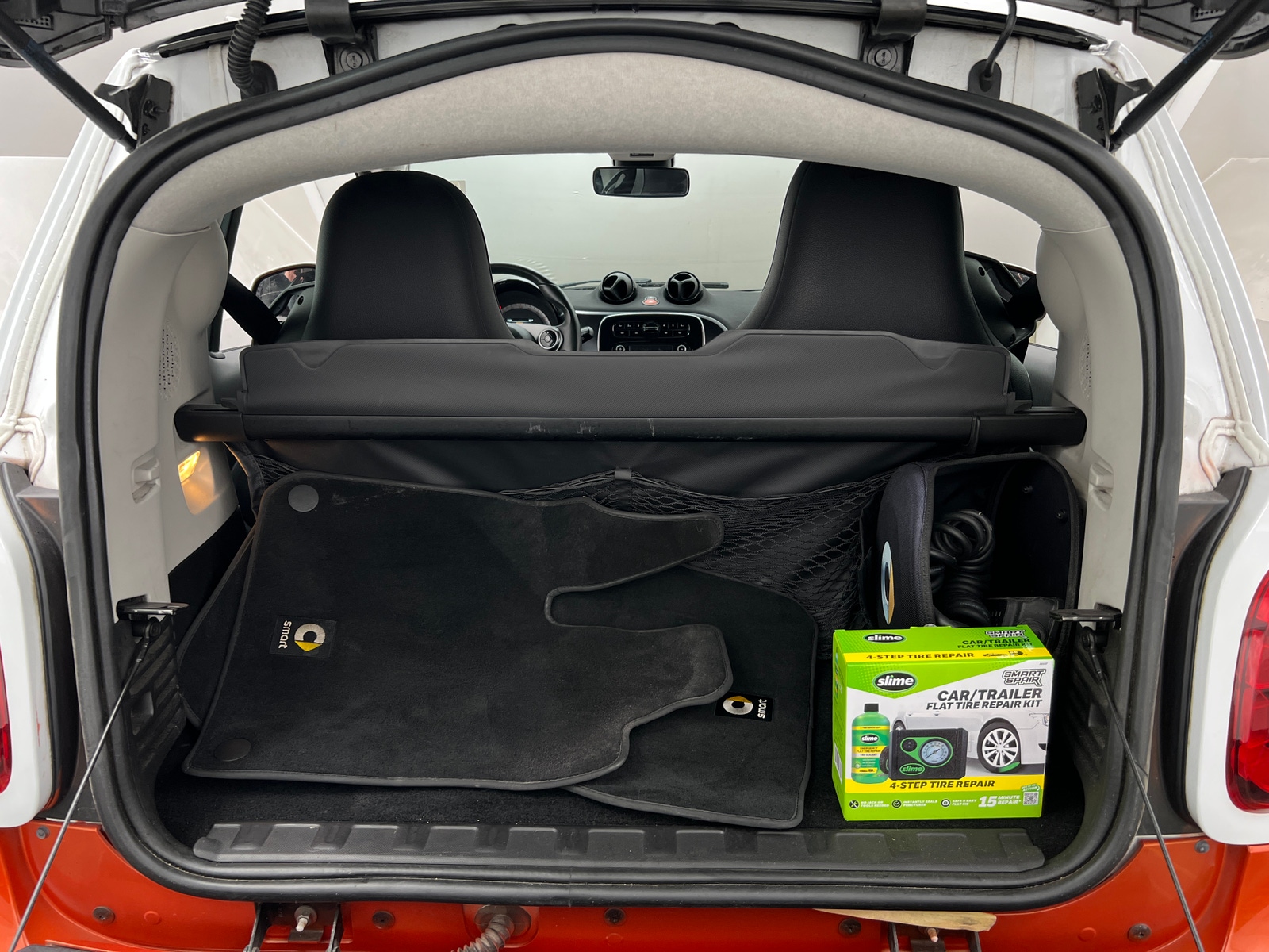 Thumbnail: 2017 smart fortwo - 4