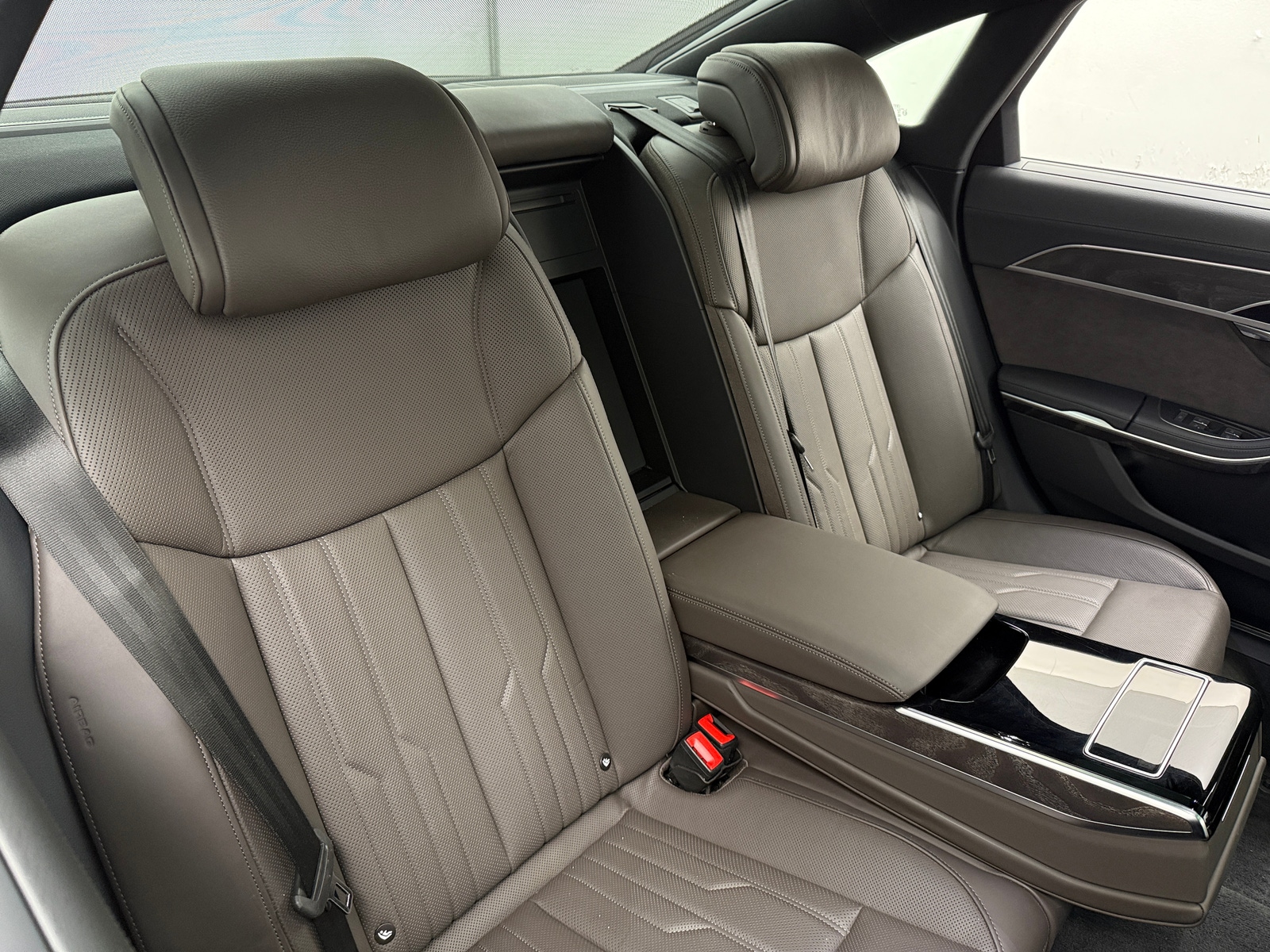 Thumbnail: 2024 Audi A8 - 5