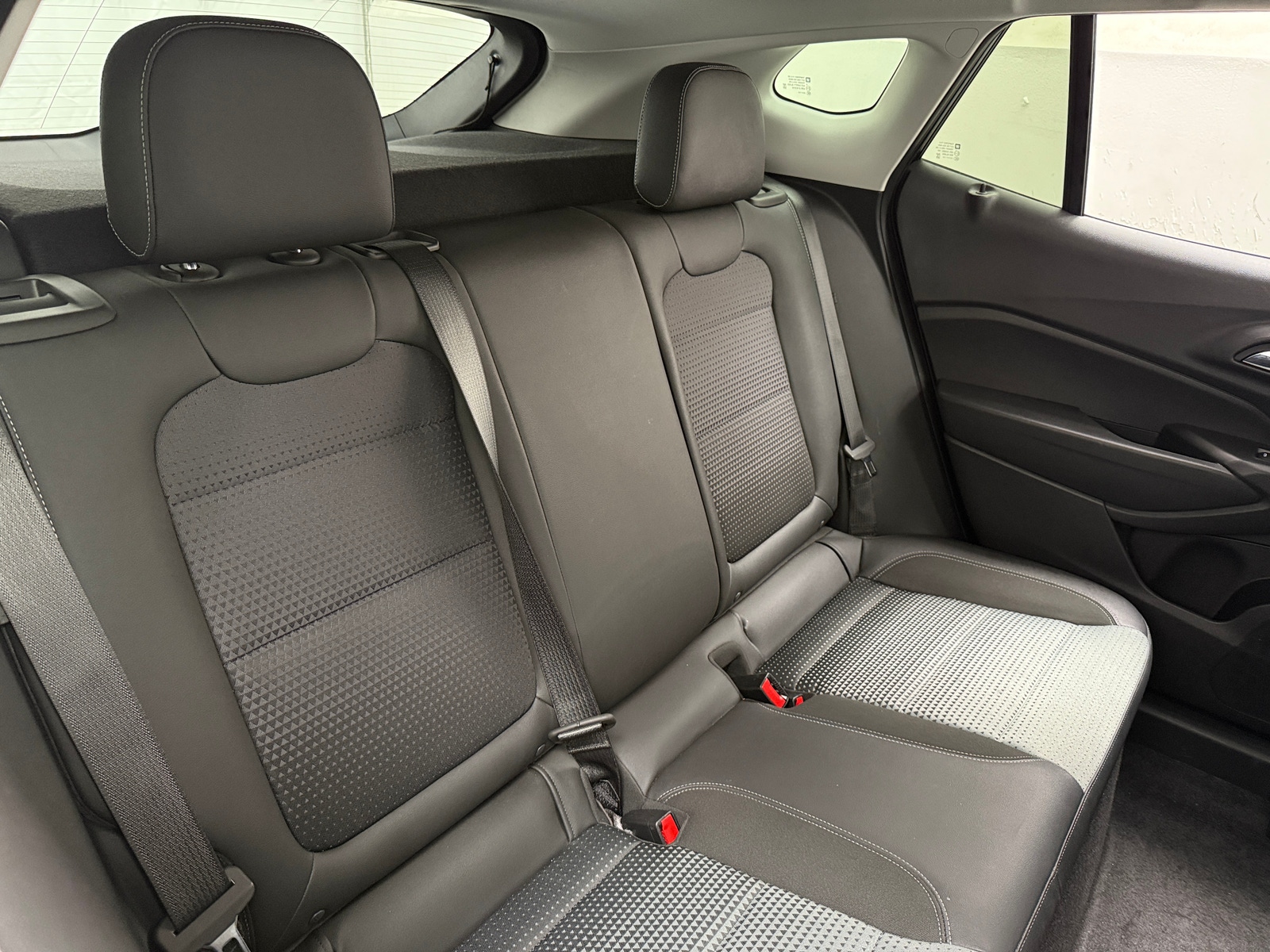 Thumbnail: 2025 Chevrolet Trax - 6