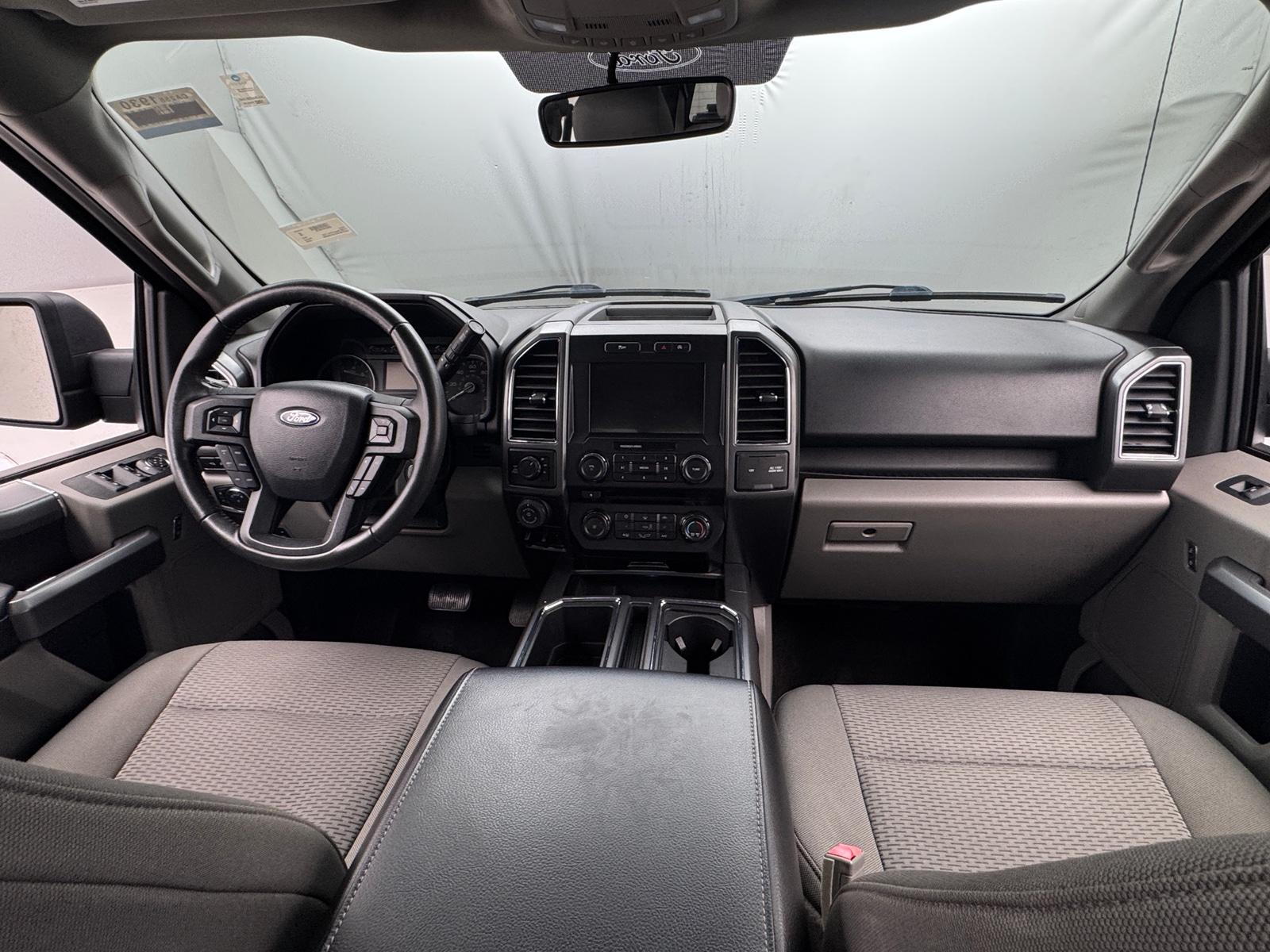 Thumbnail: 2018 Ford Econoline - 3