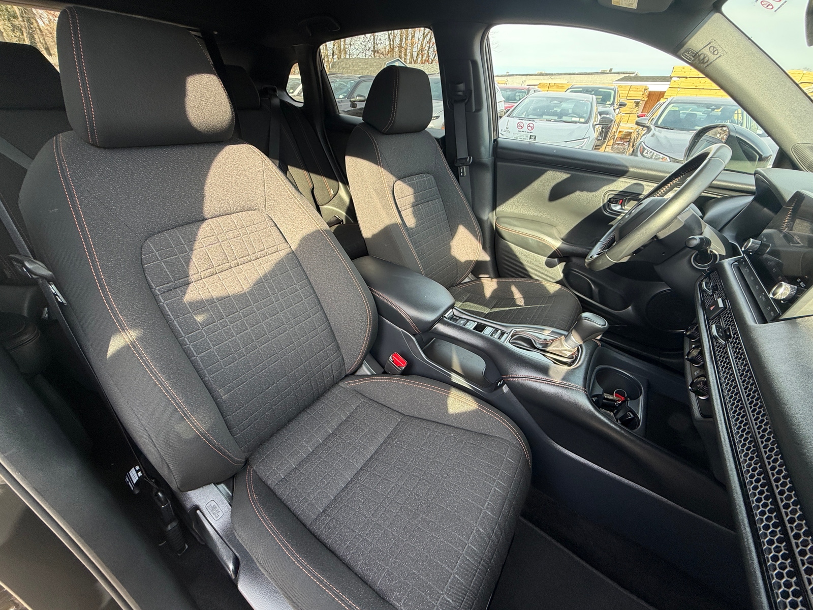 Thumbnail: 2025 Honda HR-V - 2