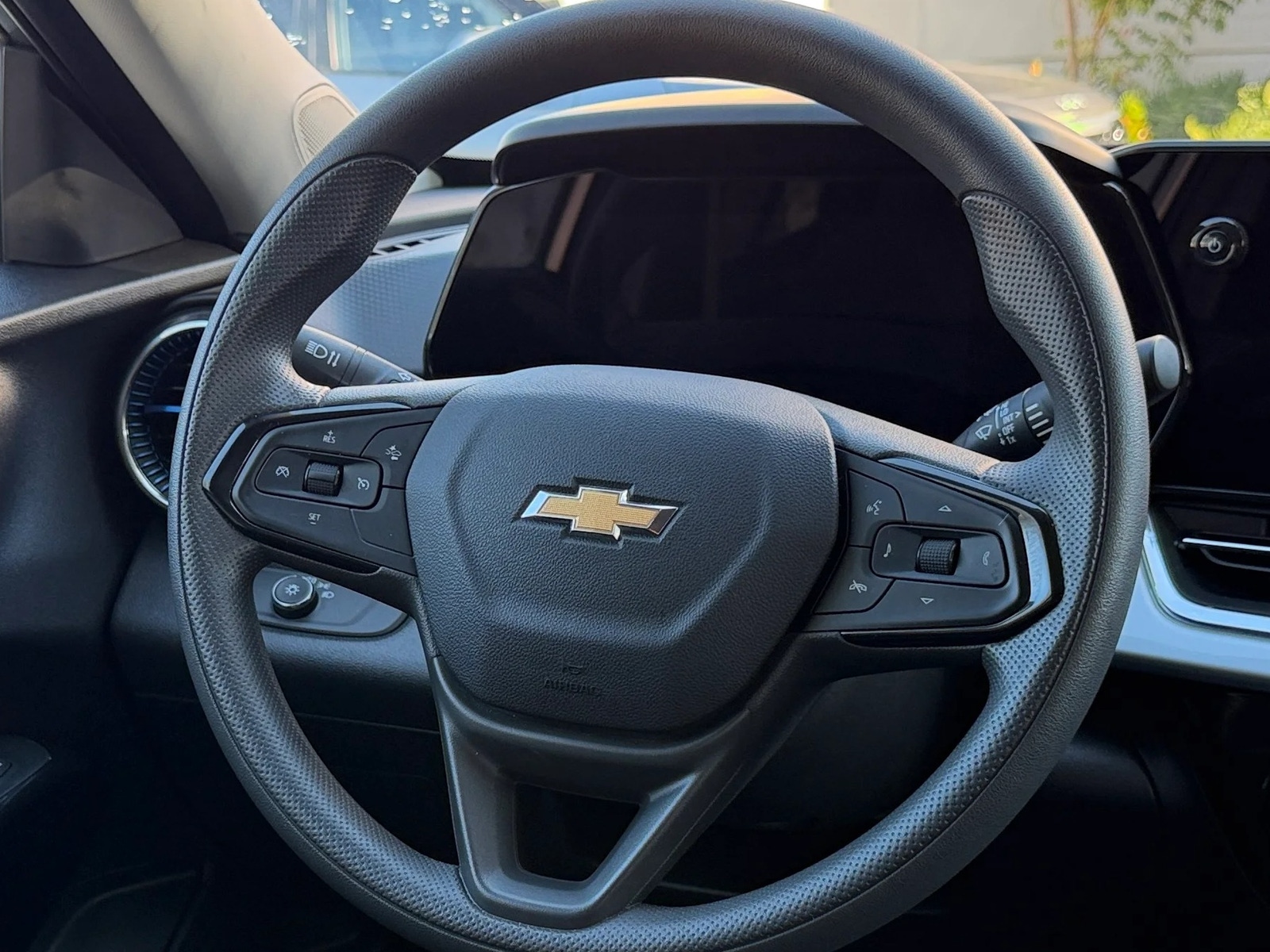 Thumbnail: 2025 Chevrolet Trax - 4