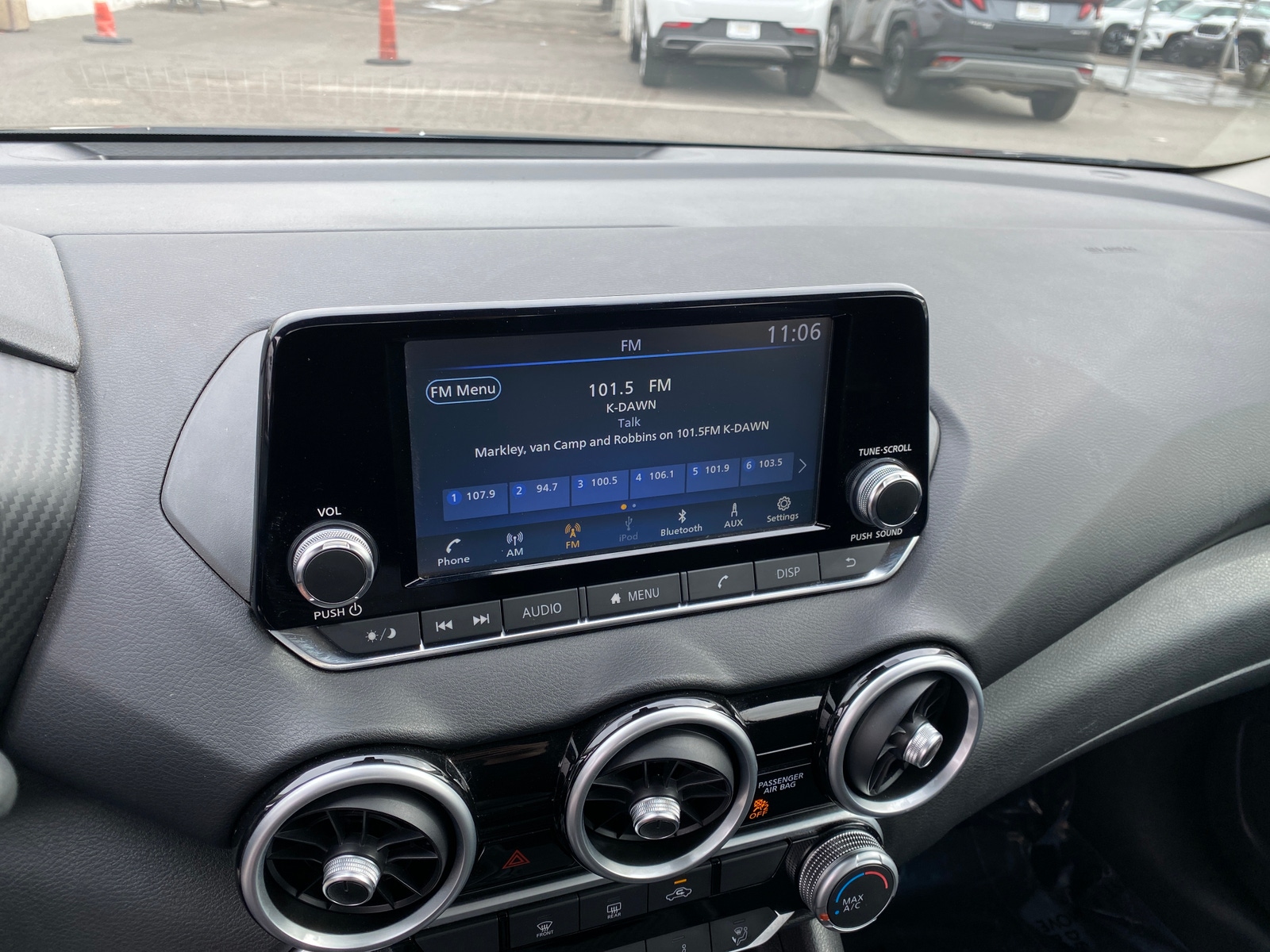 Thumbnail: 2025 Nissan Sentra - 4