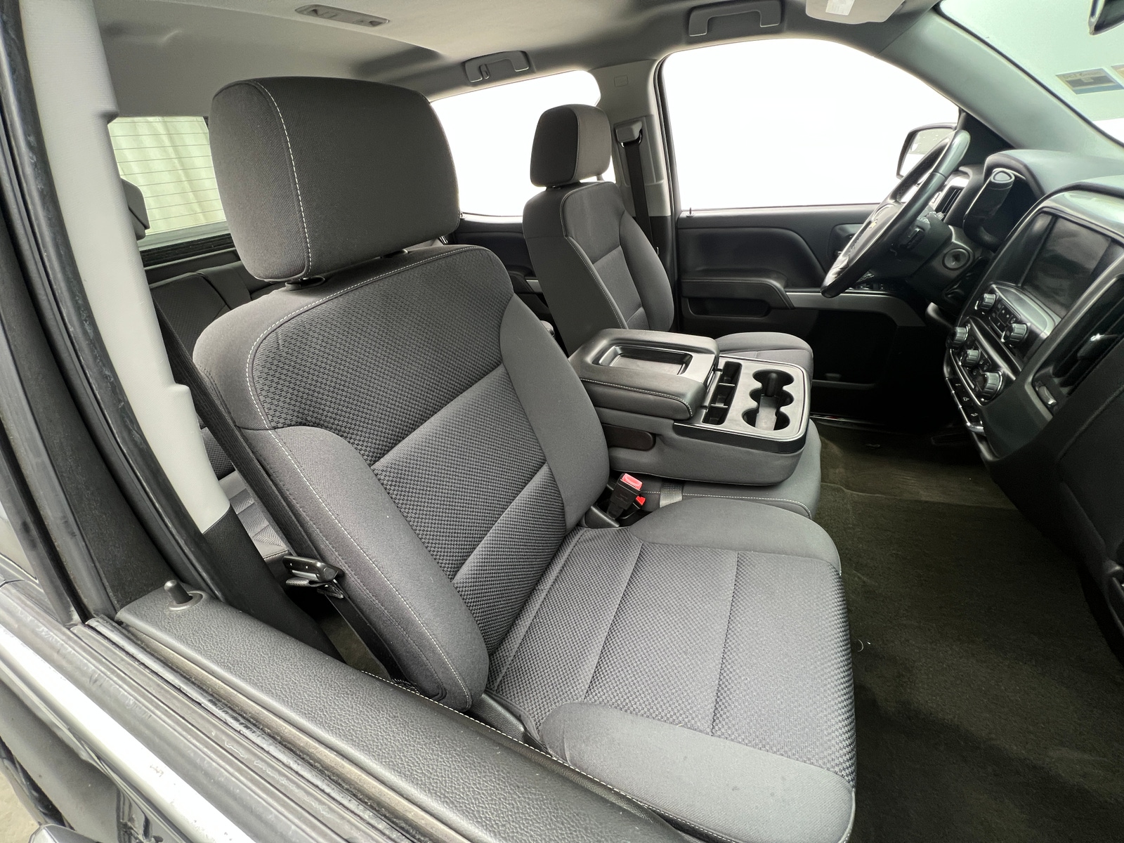 Thumbnail: 2018 Chevrolet Silverado 1500 - 2