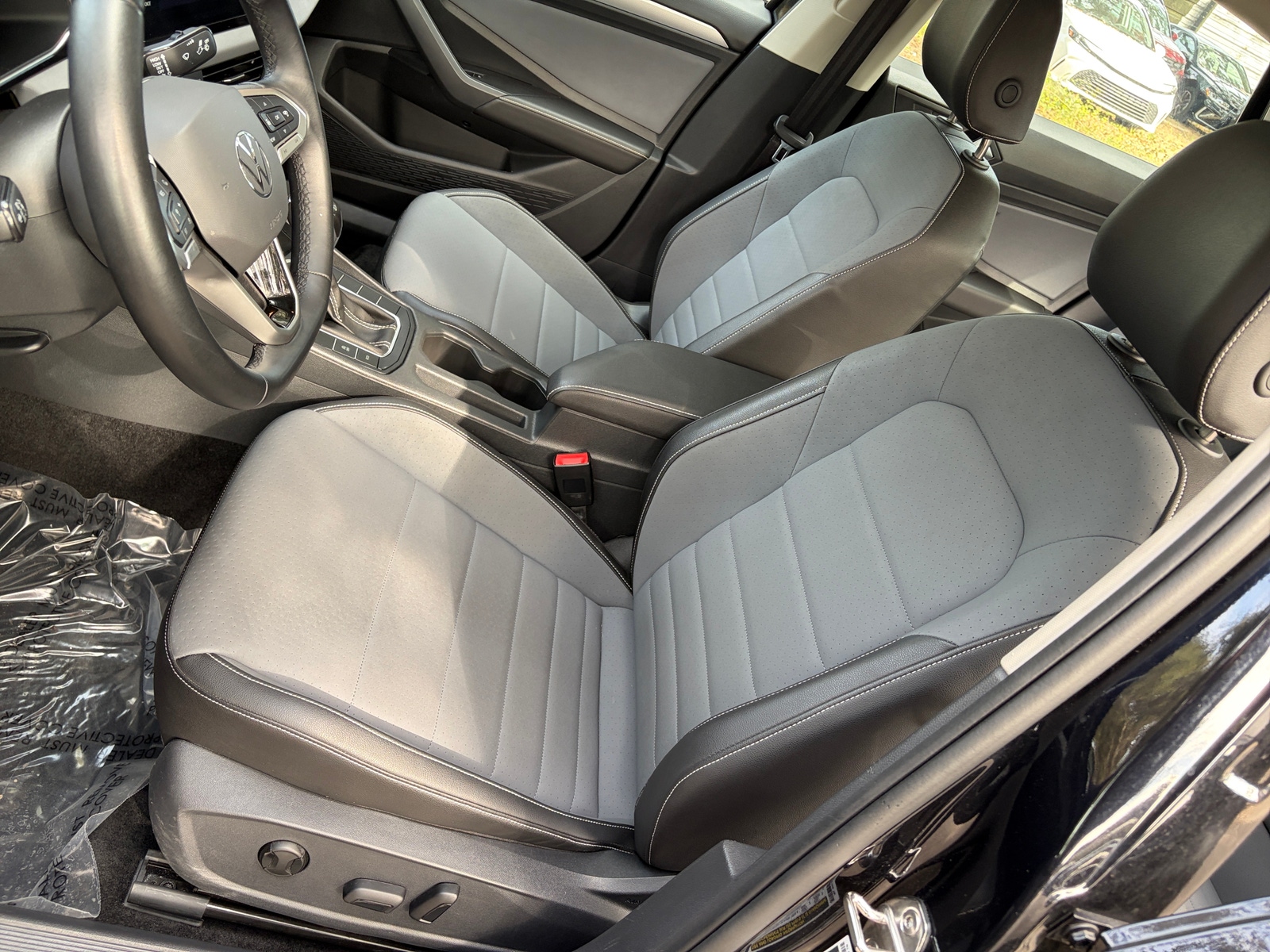 Thumbnail: 2025 Volkswagen Jetta - 2