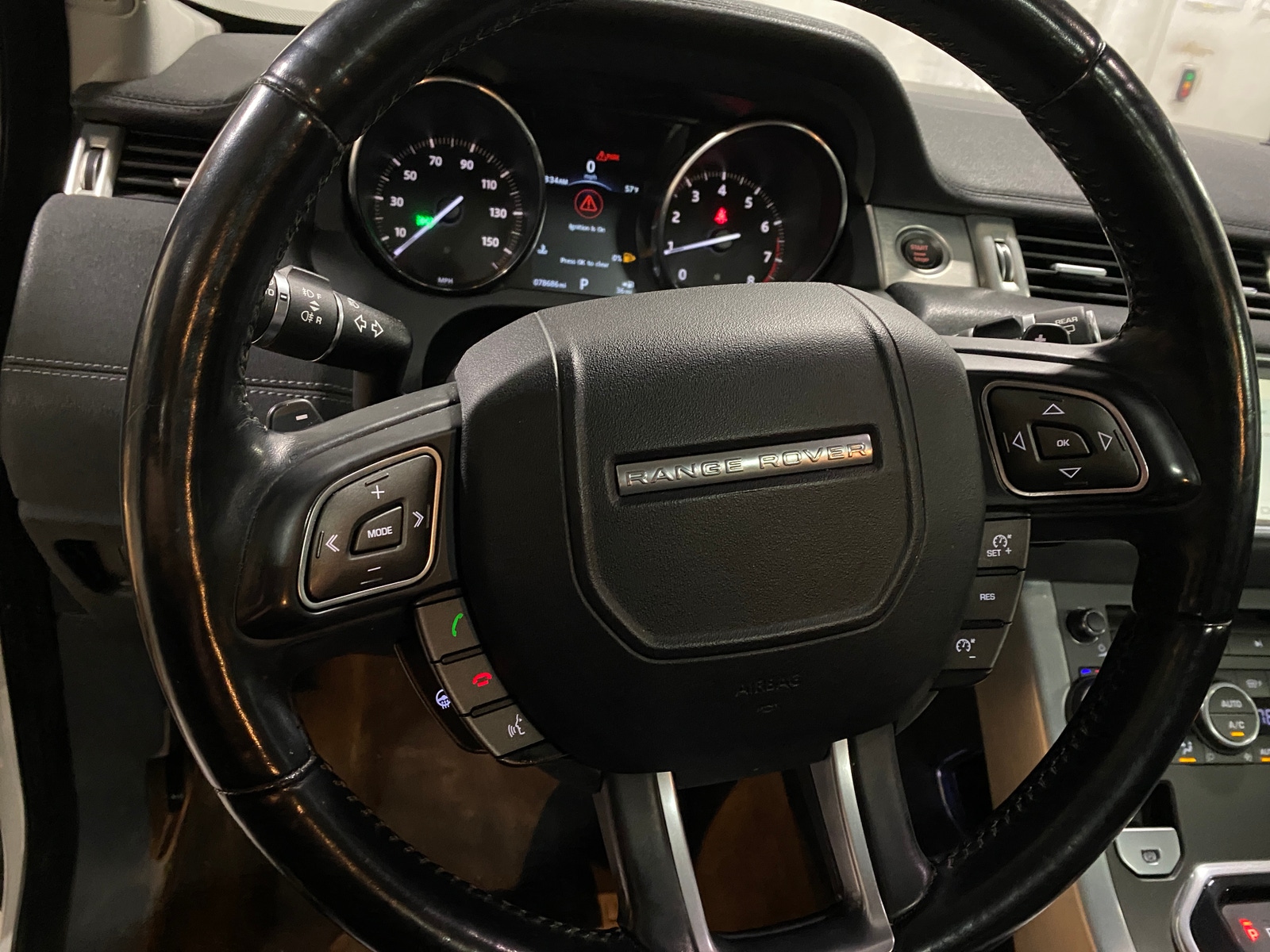 Thumbnail: 2017 Land Rover Range Rover Evoque - 4