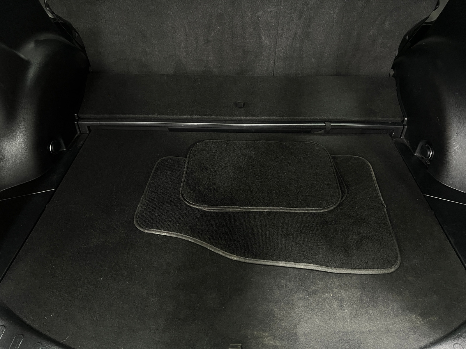 Thumbnail: 2017 Toyota RAV4 - 7