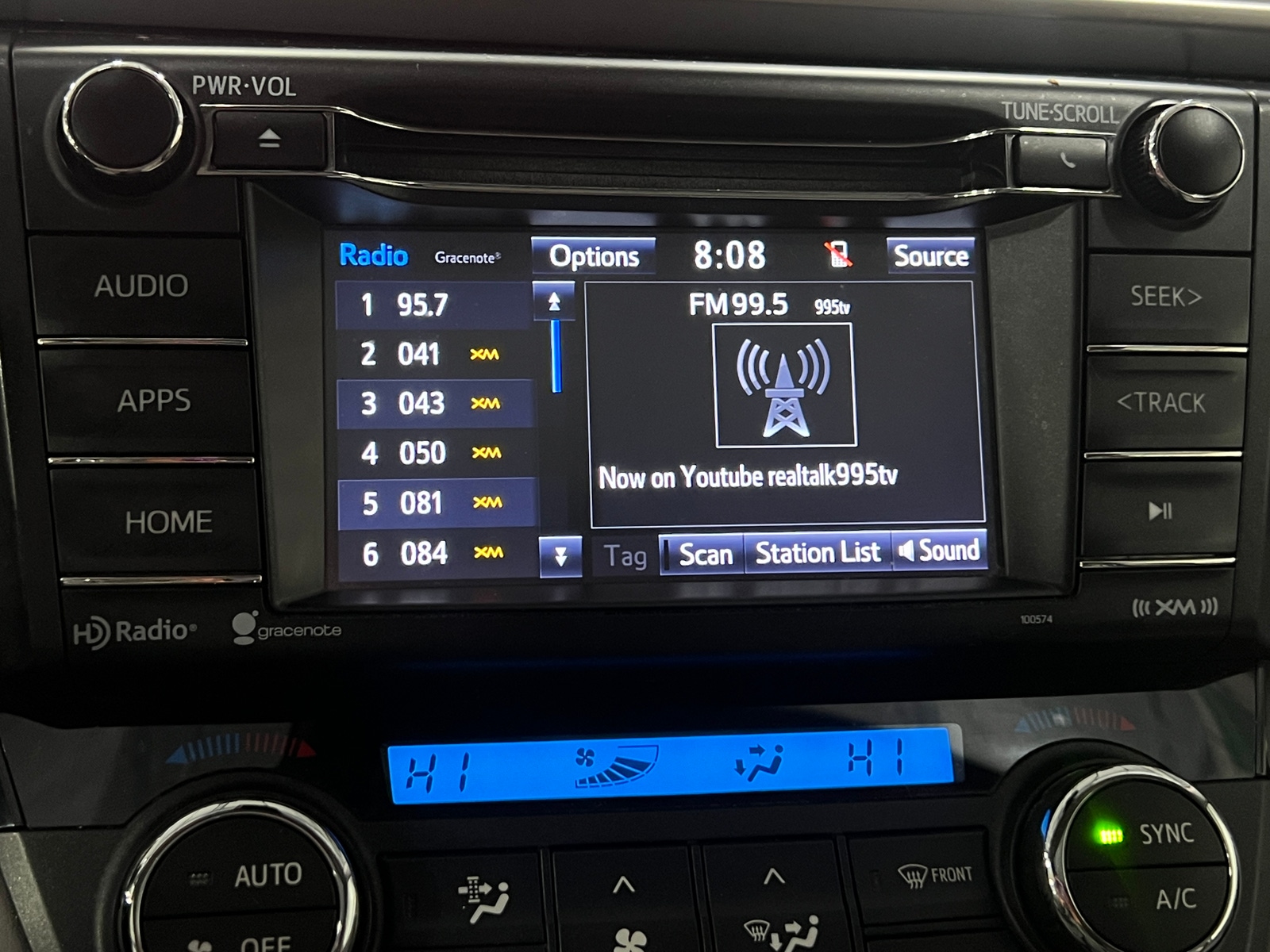 Thumbnail: 2017 Toyota RAV4 - 4