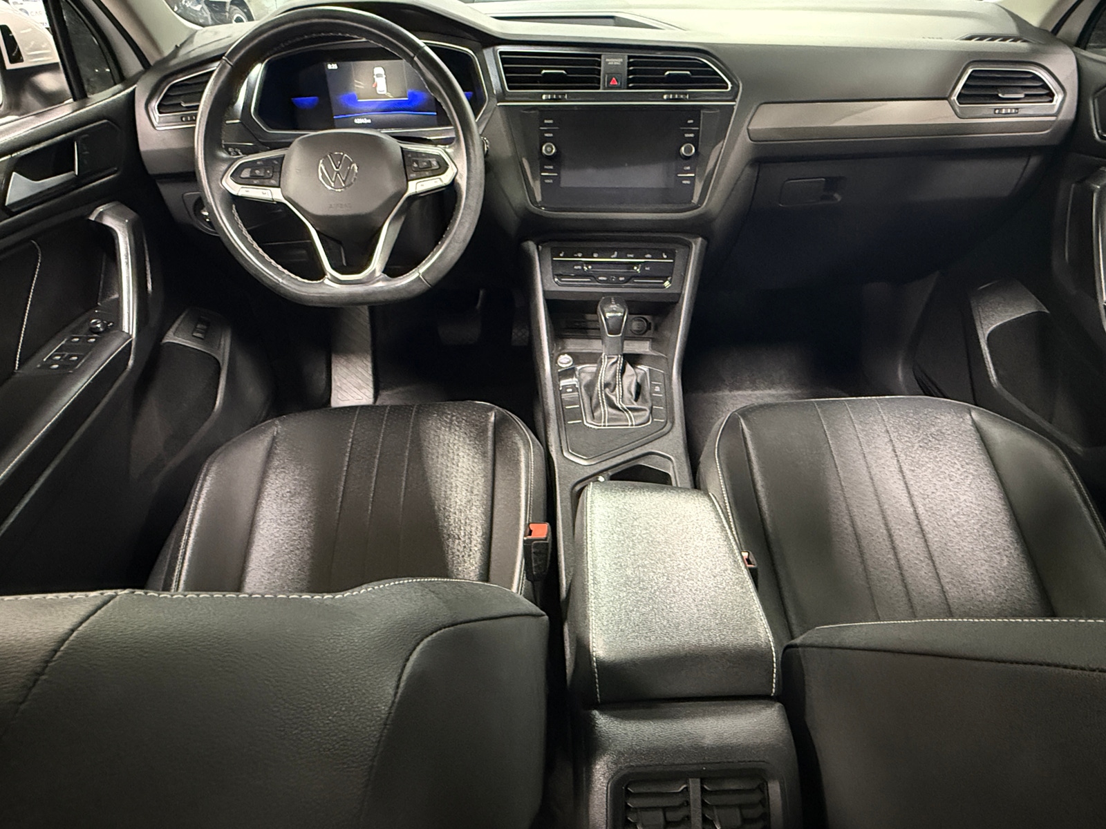 Thumbnail: 2022 Volkswagen Tiguan - 2