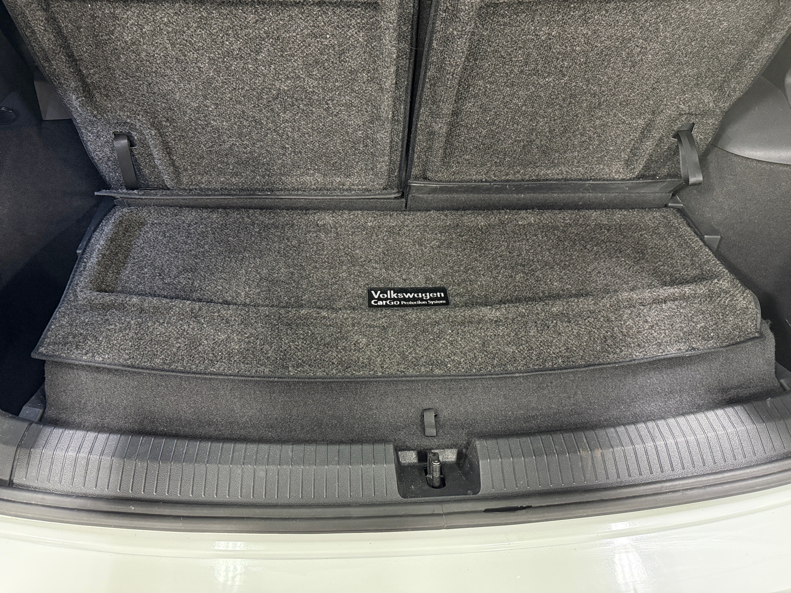 Thumbnail: 2022 Volkswagen Tiguan - 6