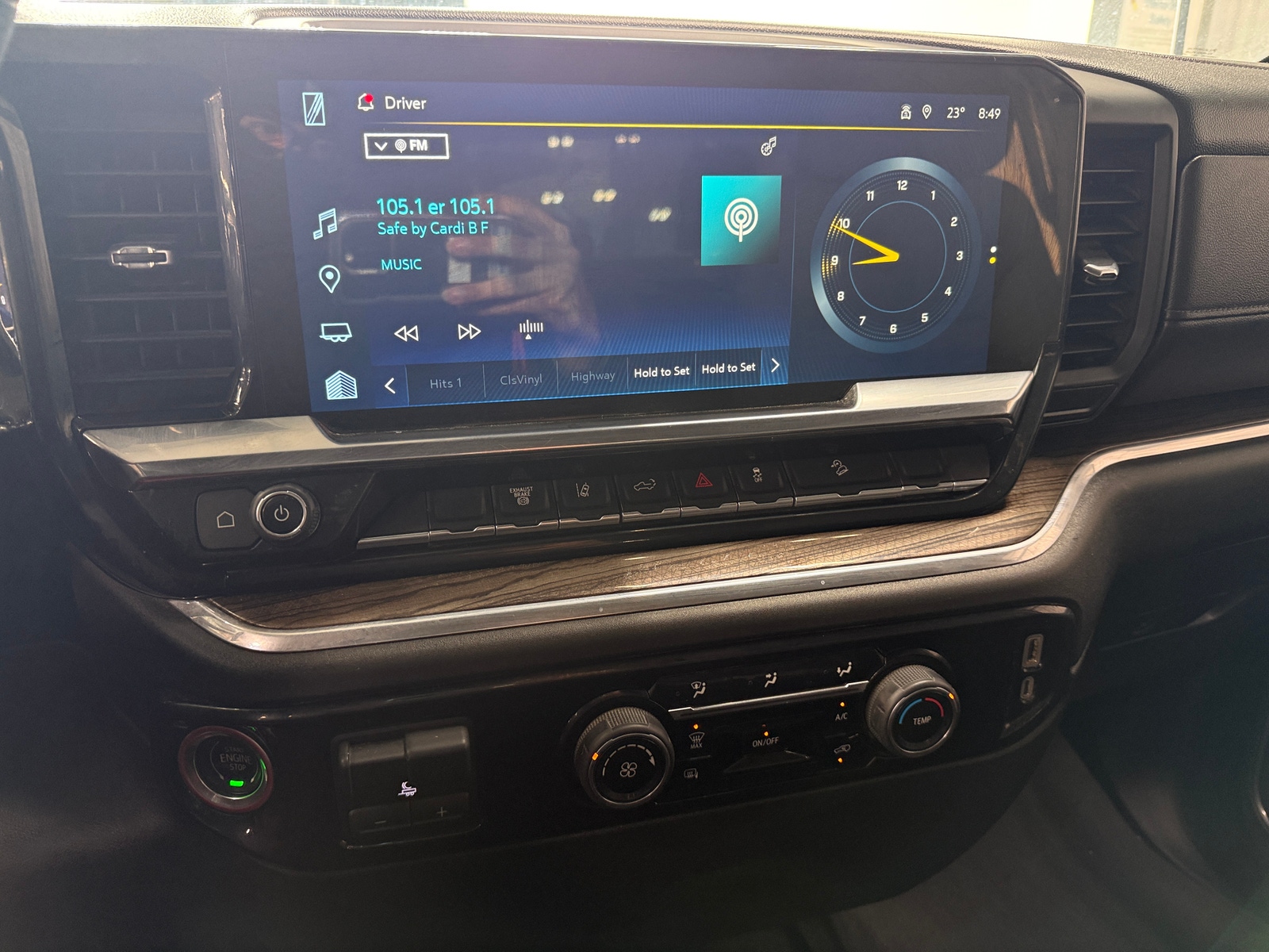 Thumbnail: 2024 Chevrolet Silverado 2500 - 4