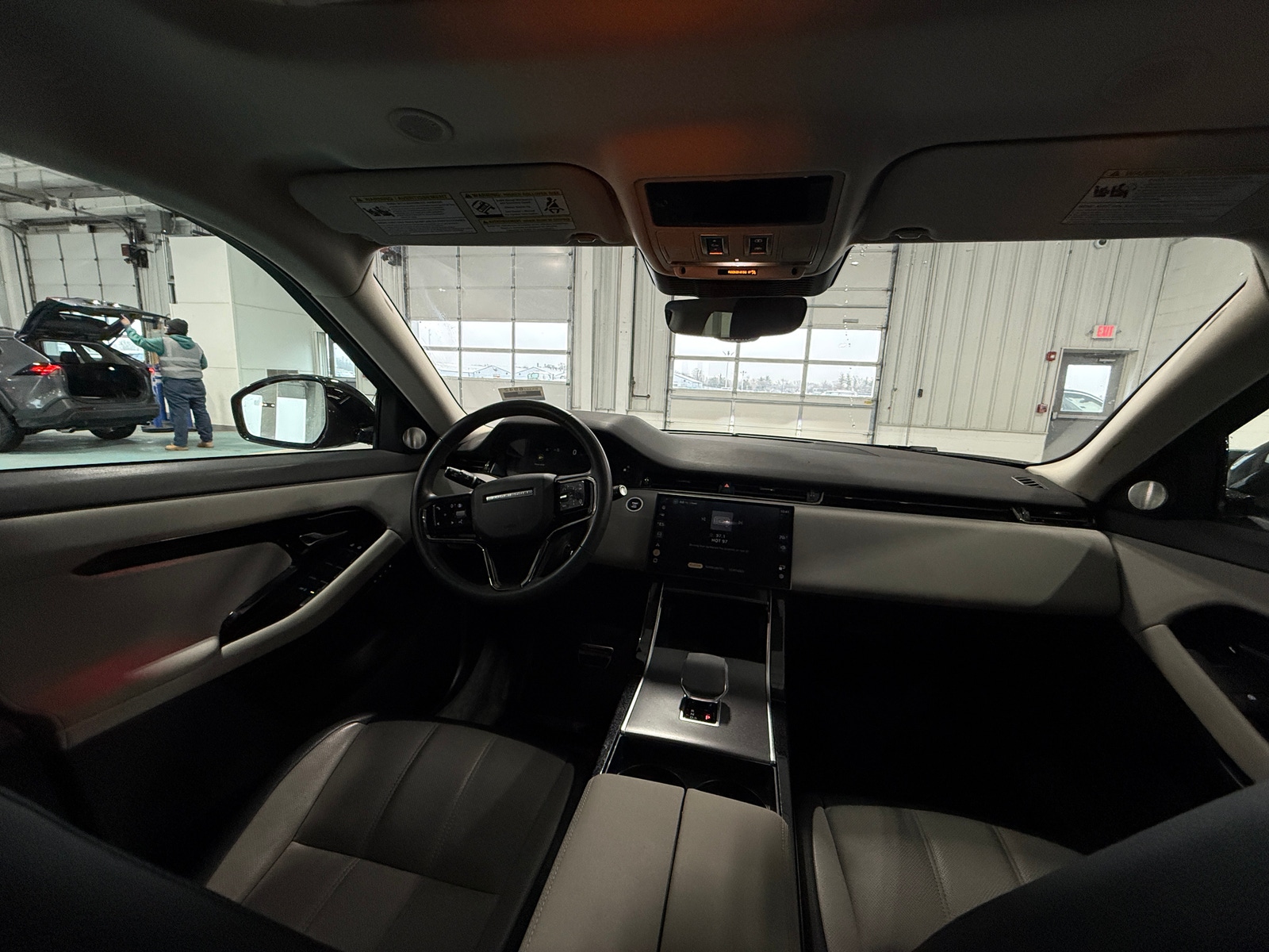 Thumbnail: 2025 Land Rover Range Rover Evoque - 2