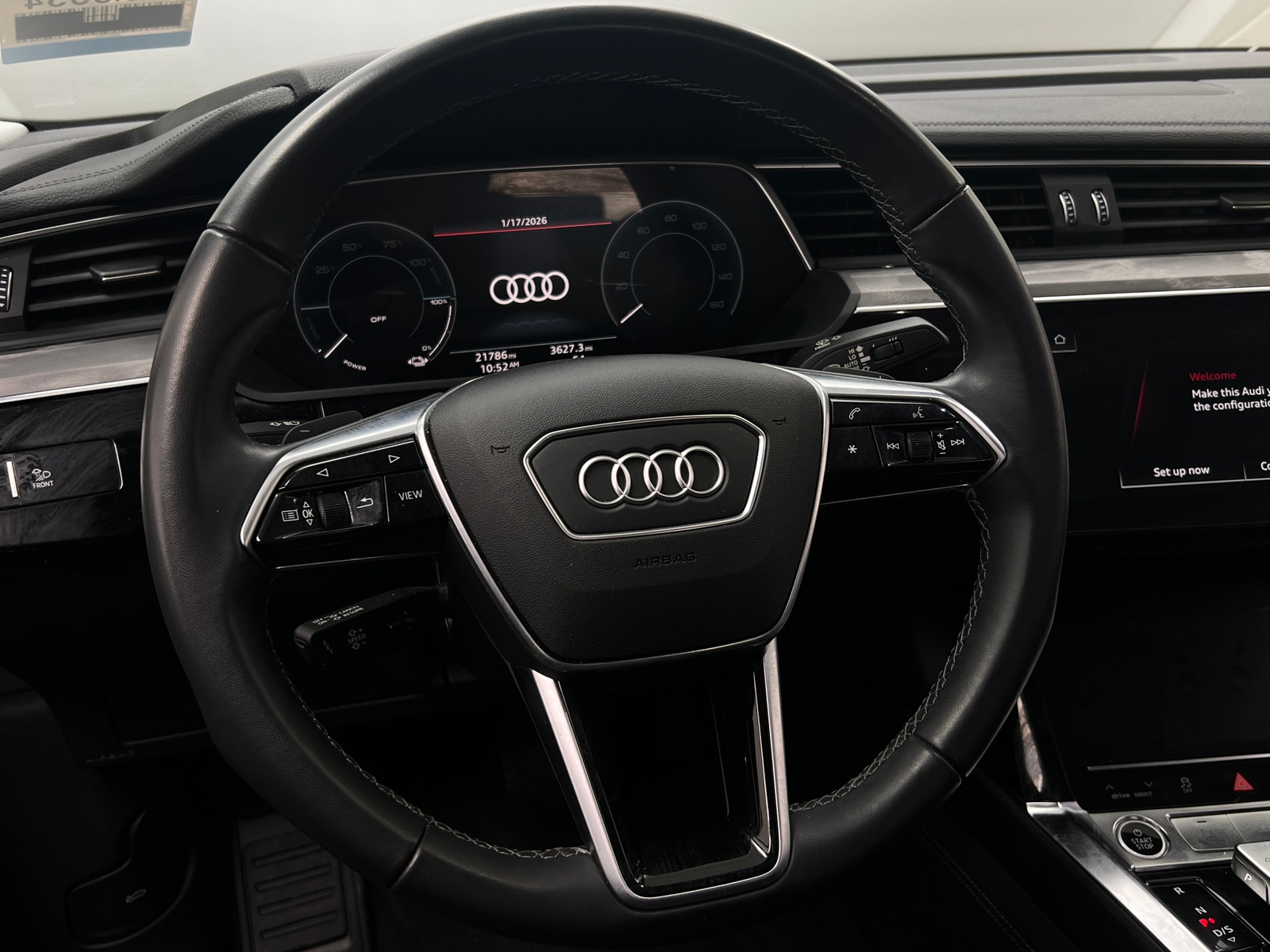 Thumbnail: 2022 Audi e-tron S - 4