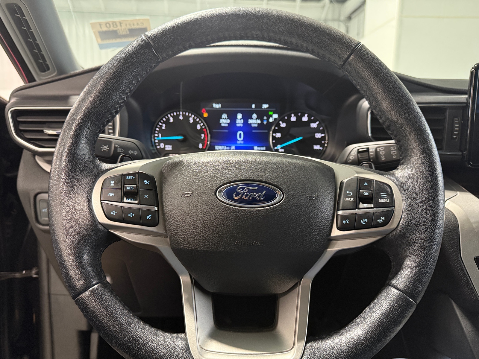 Thumbnail: 2021 Ford Explorer - 5