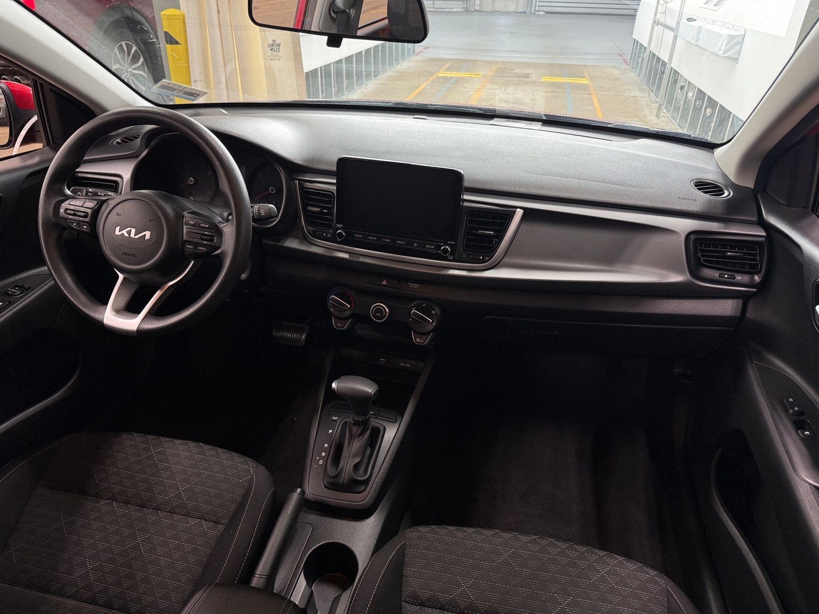 Thumbnail: 2023 Kia Rio - 3