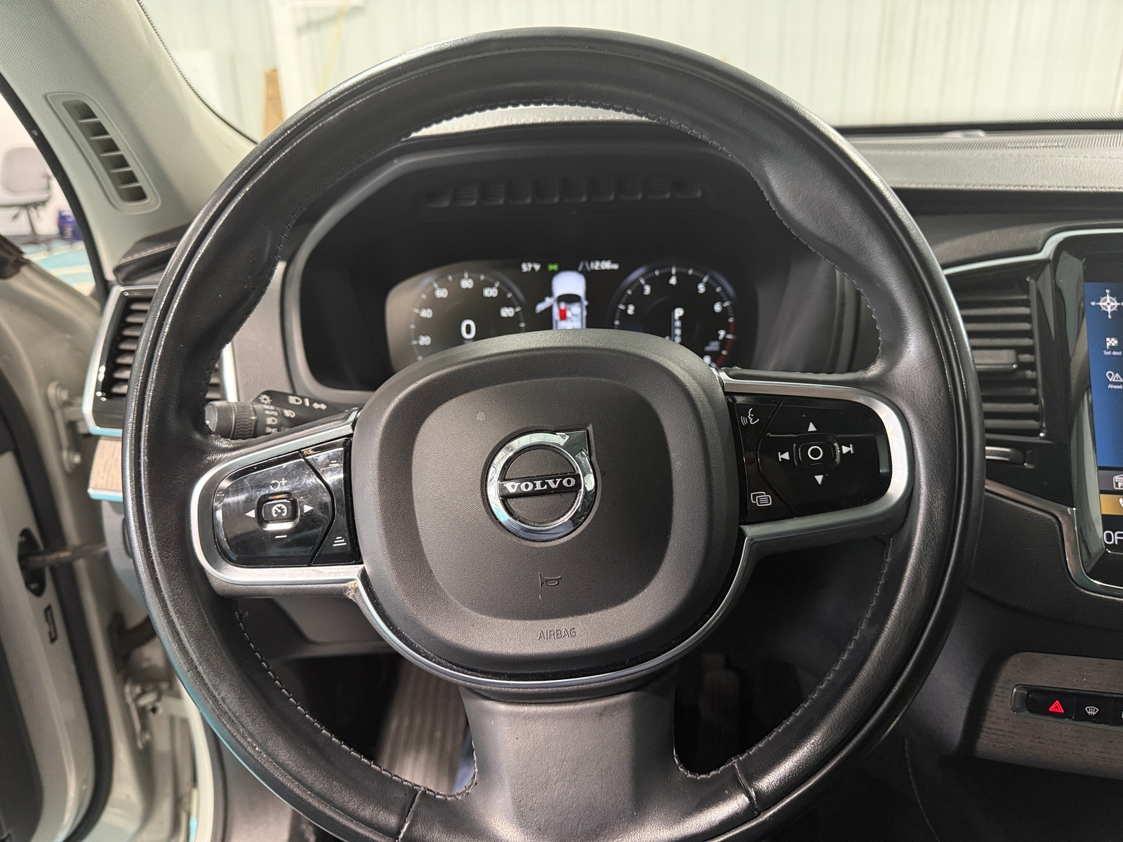 Thumbnail: 2021 Volvo XC90 - 4