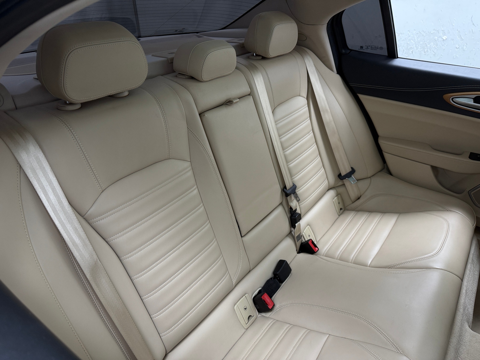 Thumbnail: 2017 Alfa Romeo Giulia - 5