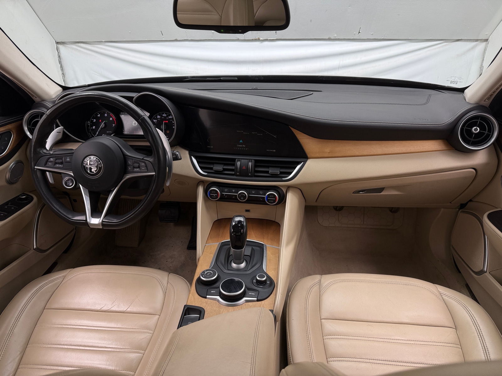 Thumbnail: 2017 Alfa Romeo Giulia - 2