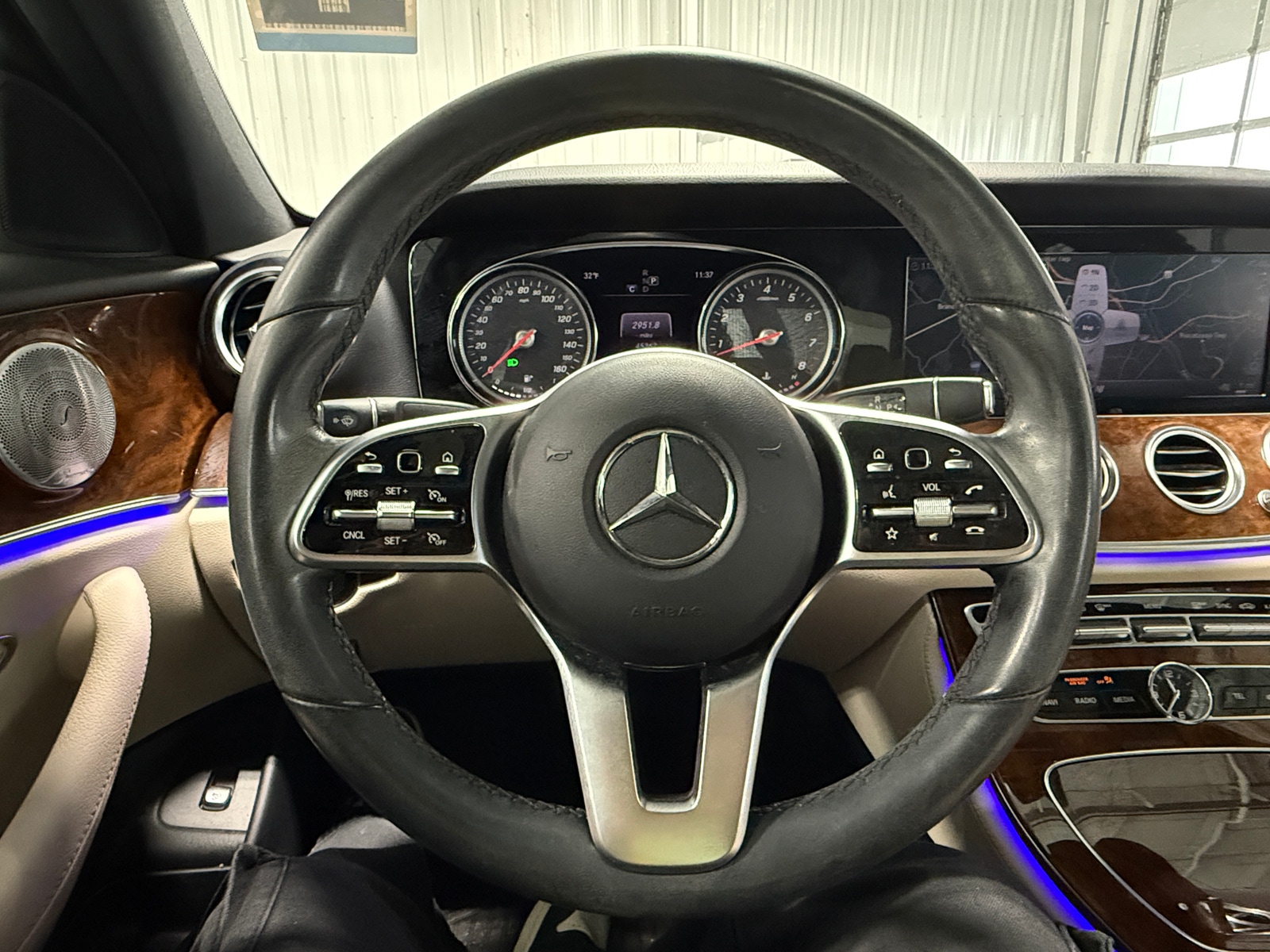 Thumbnail: 2019 Mercedes-Benz E-Class - 4