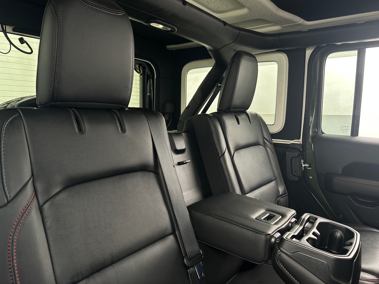 Thumbnail: 2021 Jeep Wrangler - 6