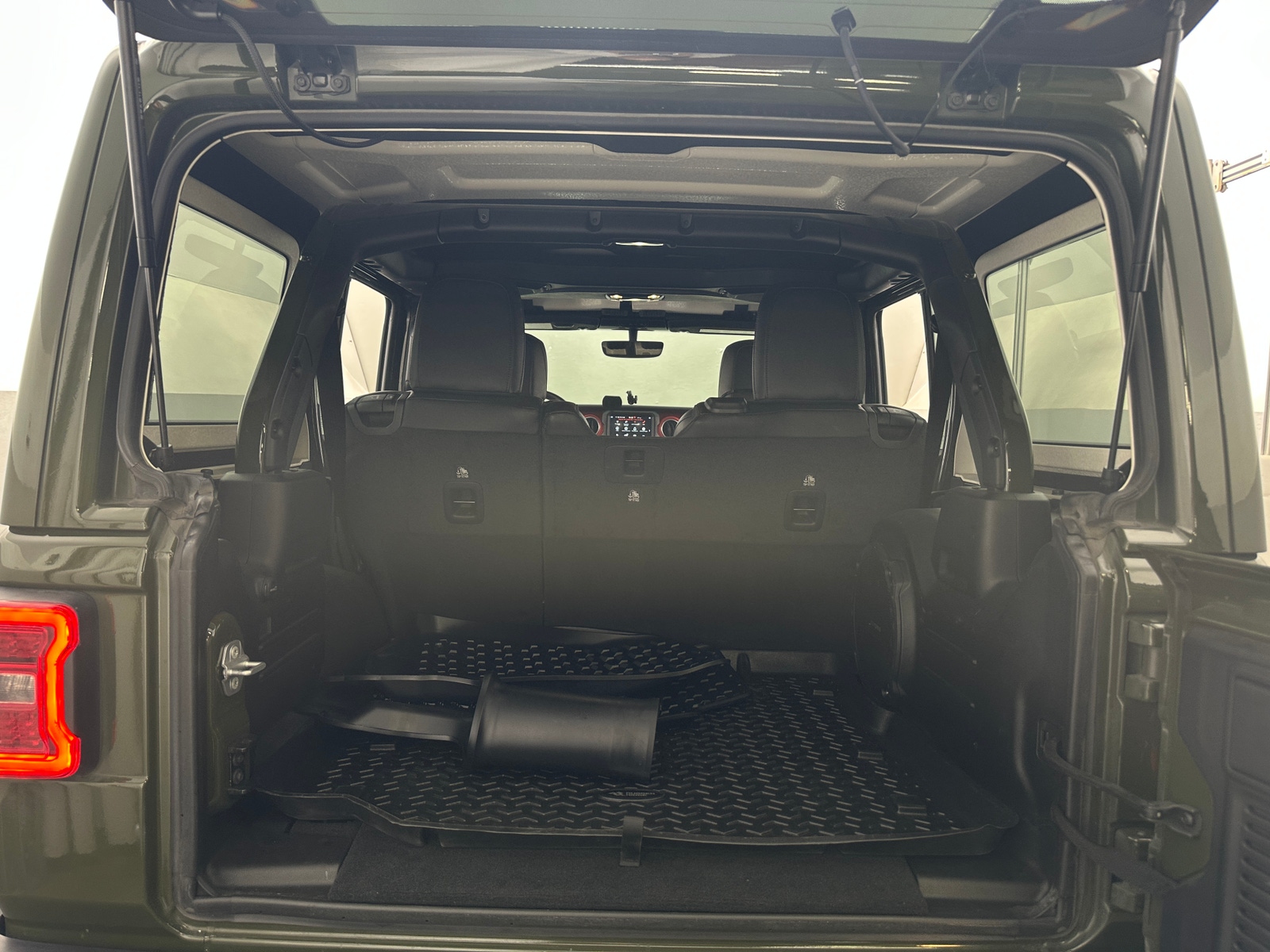 Thumbnail: 2021 Jeep Wrangler - 7