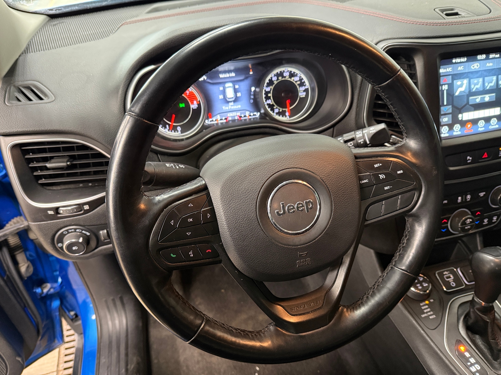 Thumbnail: 2021 Jeep Cherokee - 5