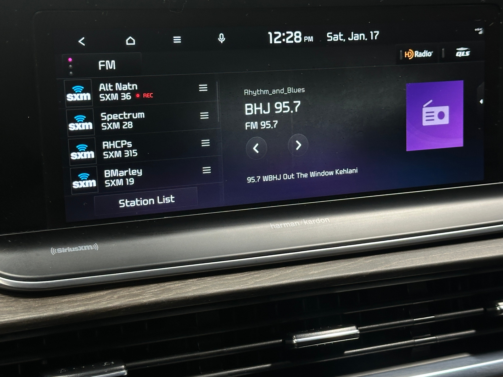 Thumbnail: 2022 Kia Telluride - 3