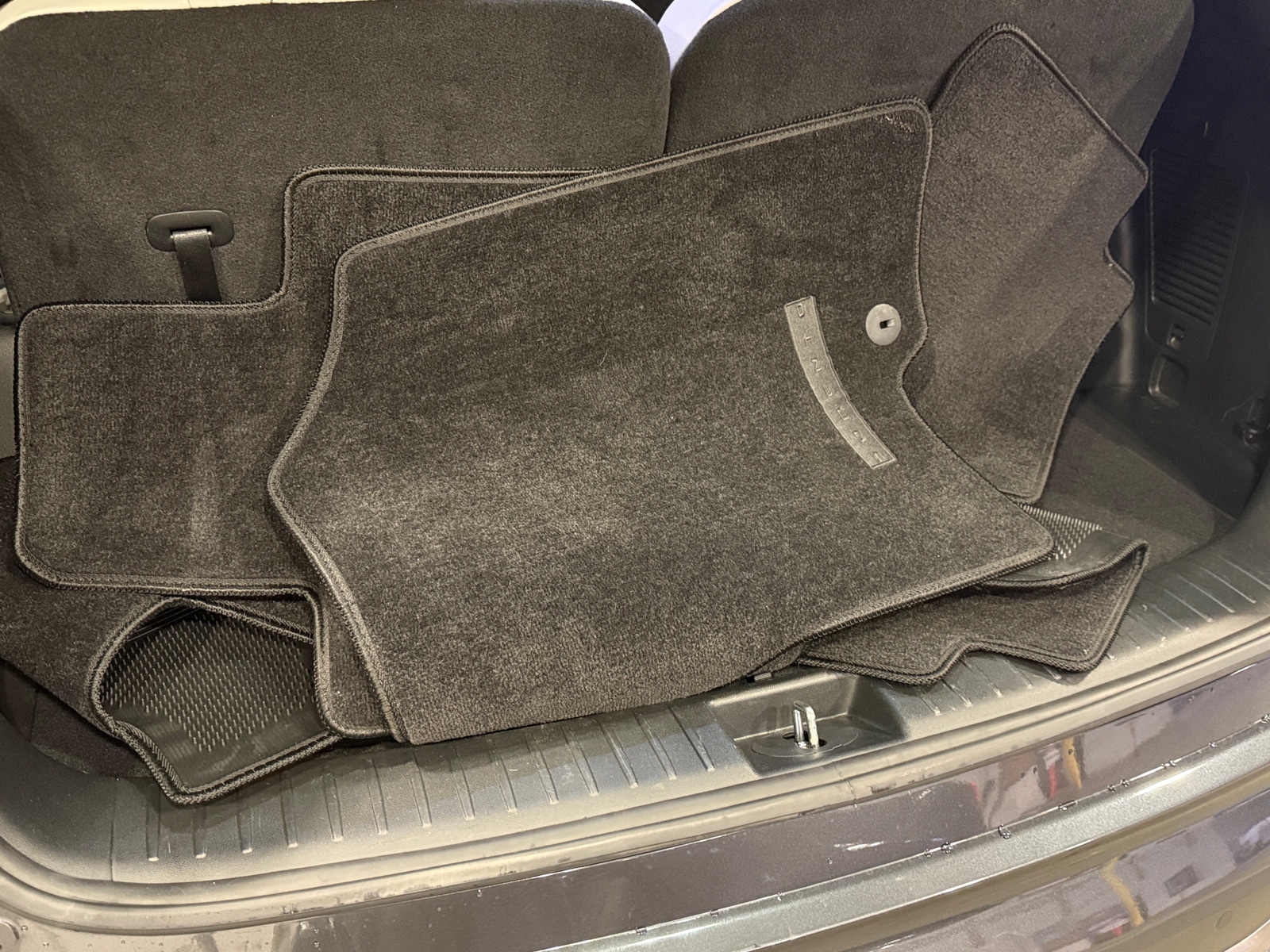 Thumbnail: 2023 Kia Sorento - 6