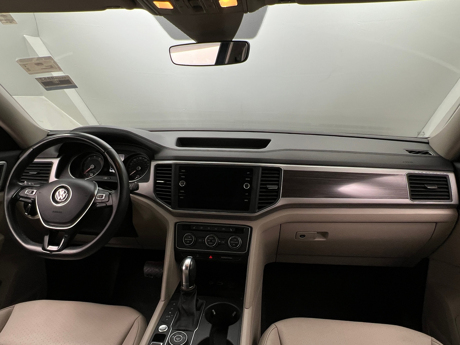 Thumbnail: 2019 Volkswagen Atlas - 2