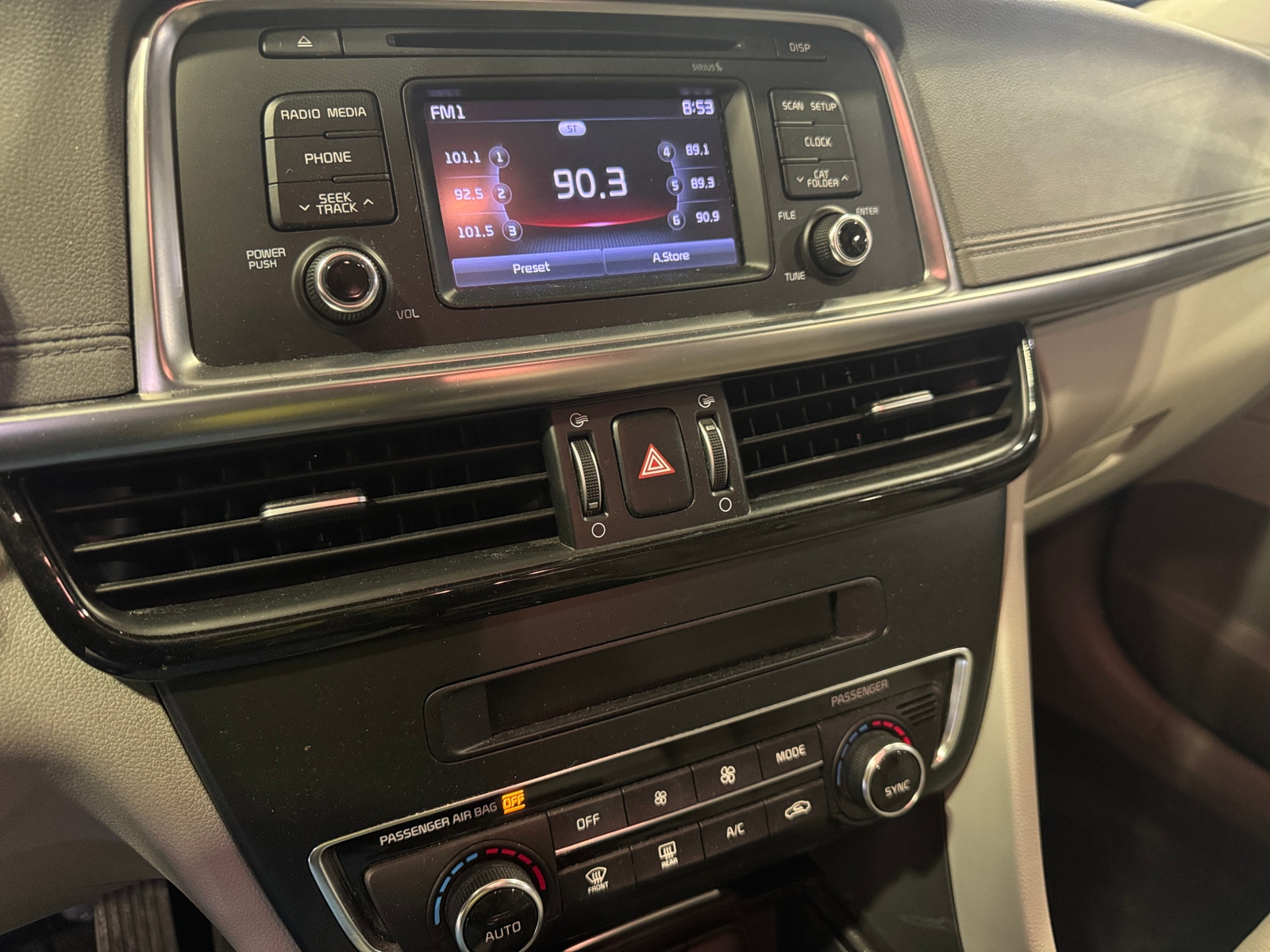 Thumbnail: 2016 Kia Optima - 3