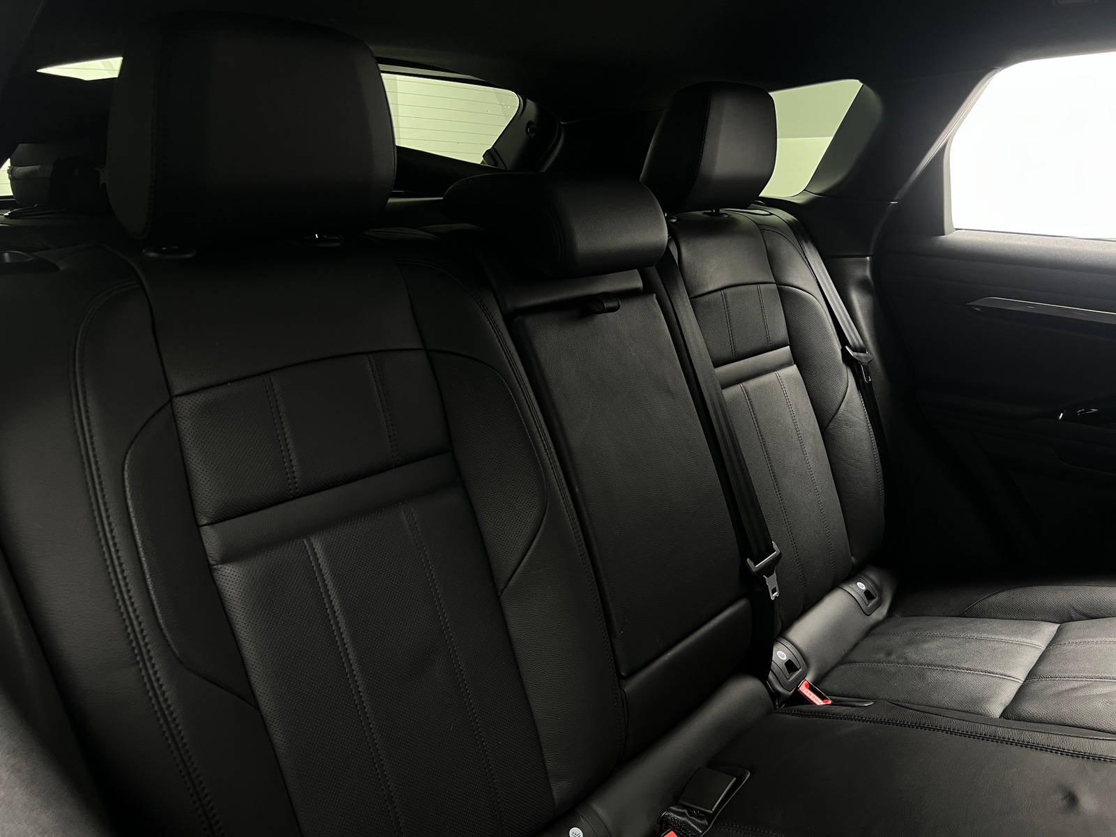 Thumbnail: 2022 Land Rover Range Rover Evoque - 6