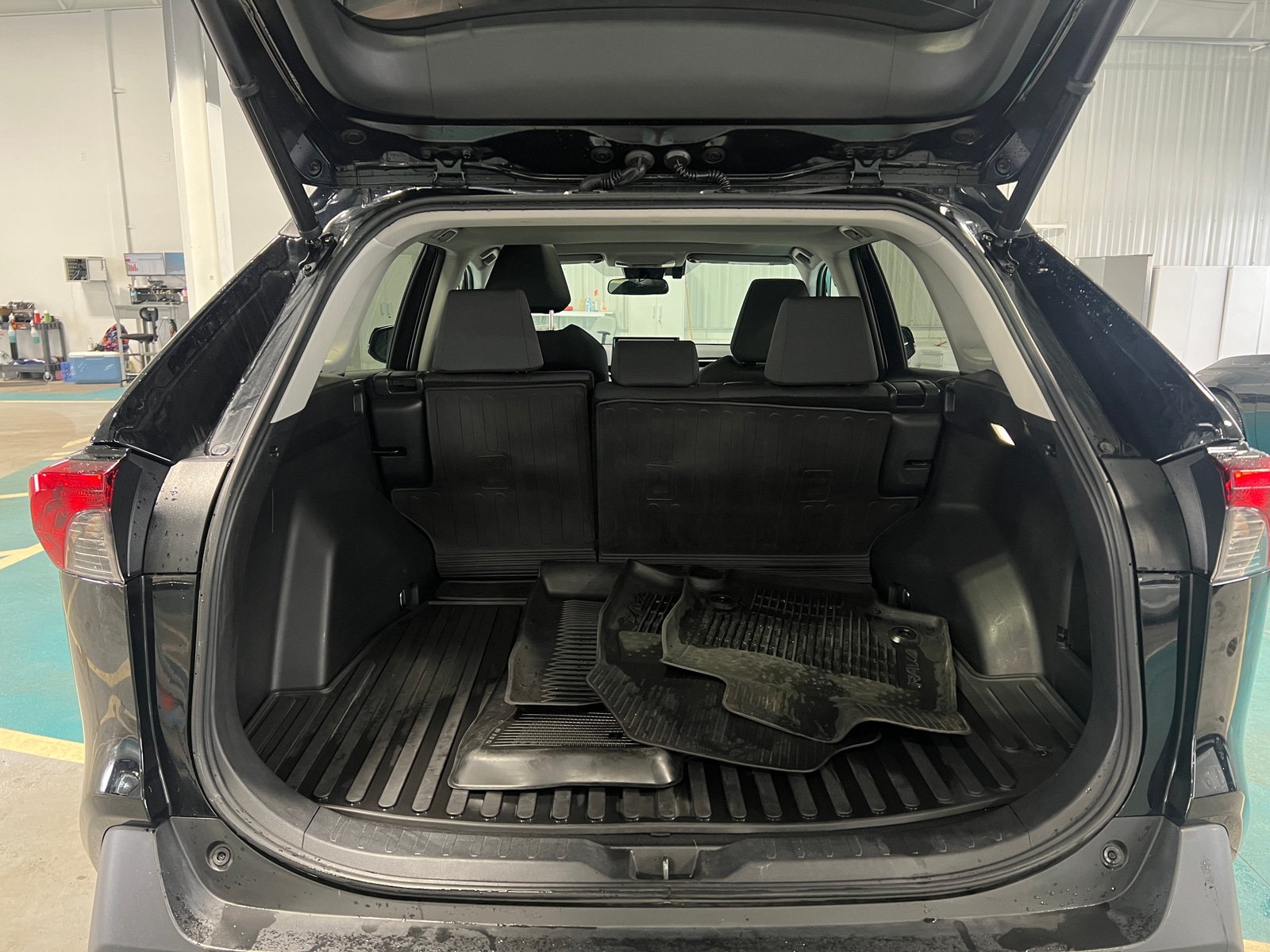 Thumbnail: 2022 Toyota RAV4 - 7