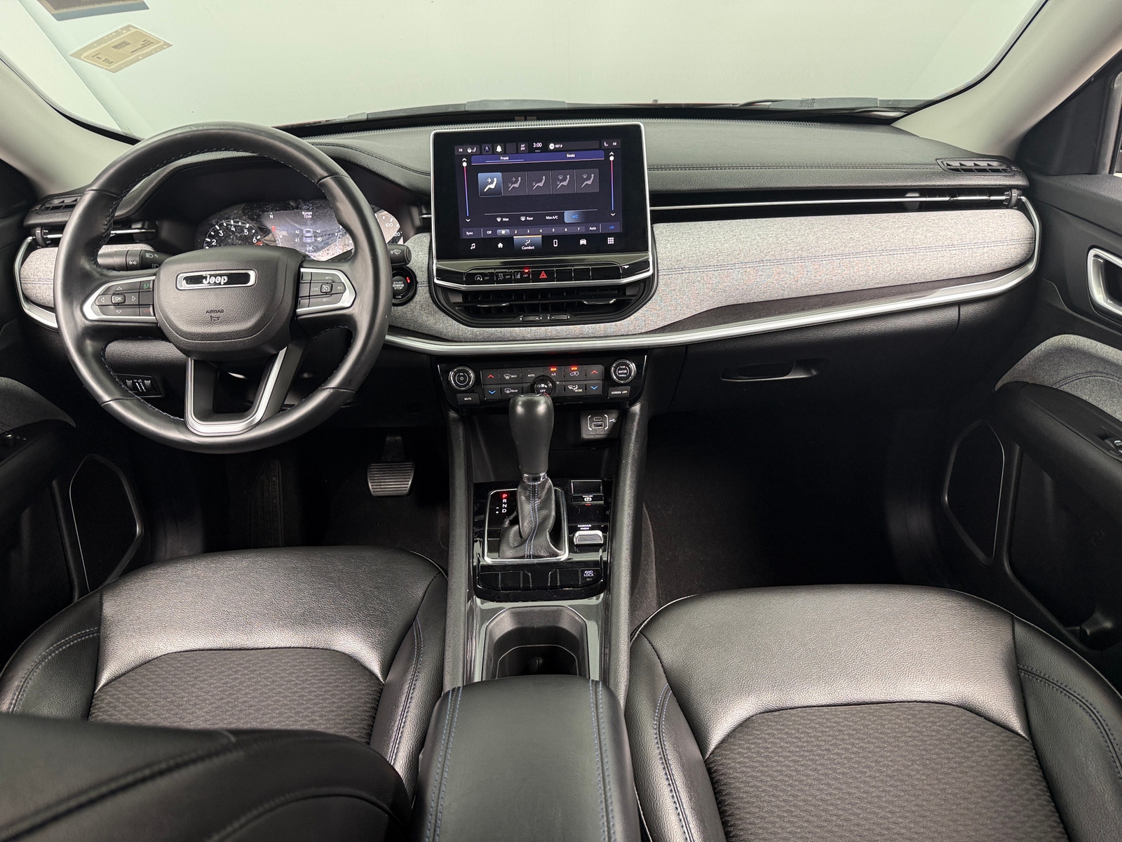 Thumbnail: 2022 Jeep Compass - 3