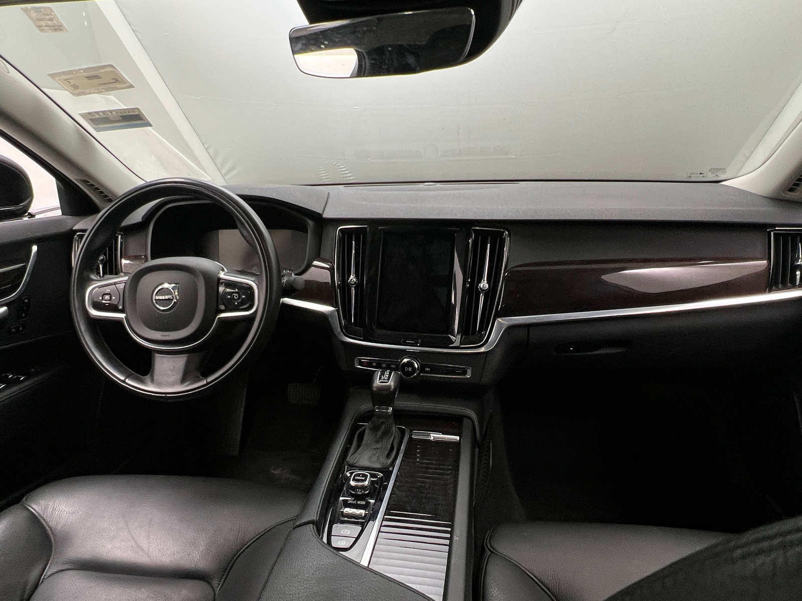 Thumbnail: 2018 Volvo S90 - 3