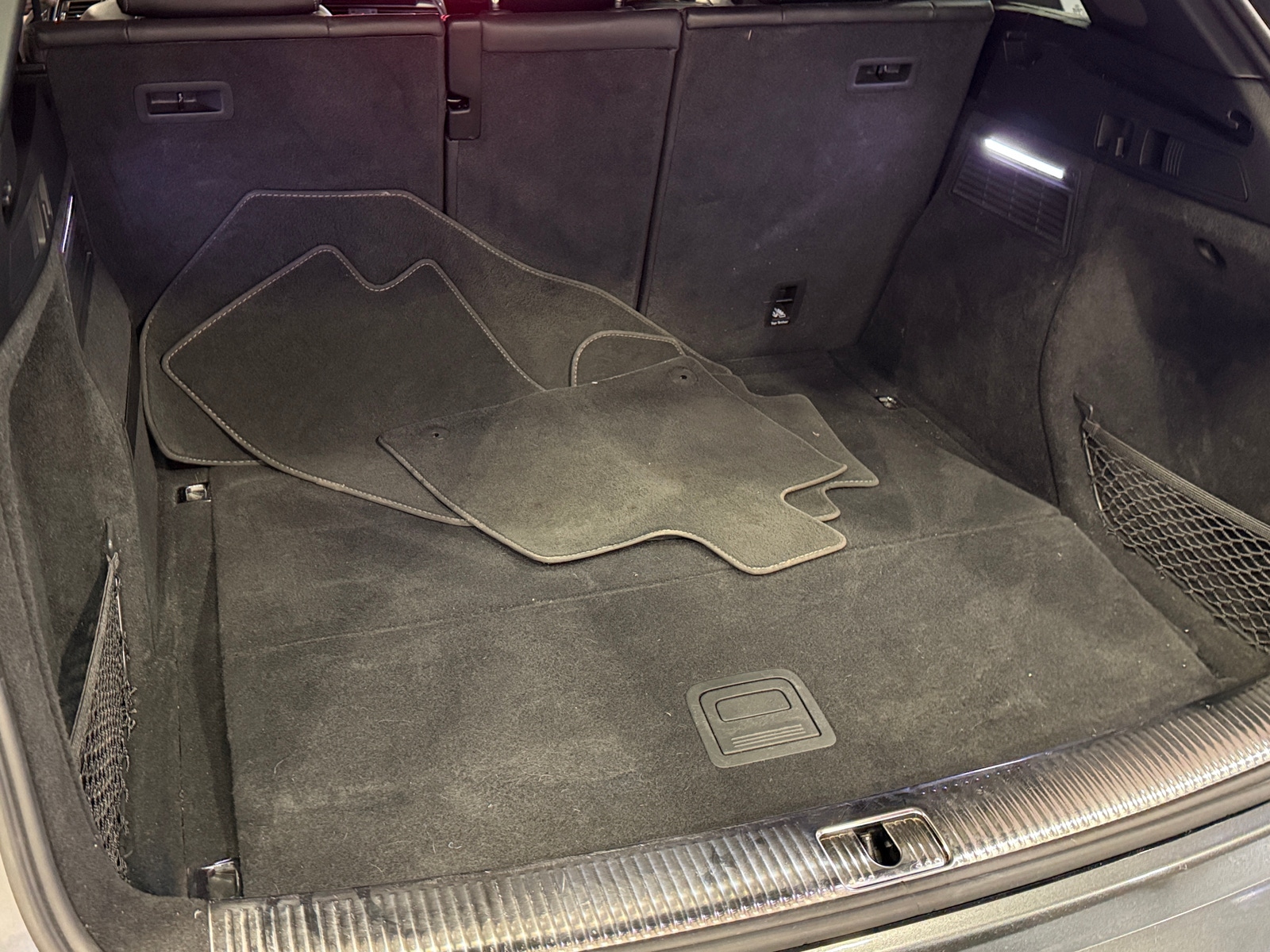 Thumbnail: 2021 Audi SQ5 - 6