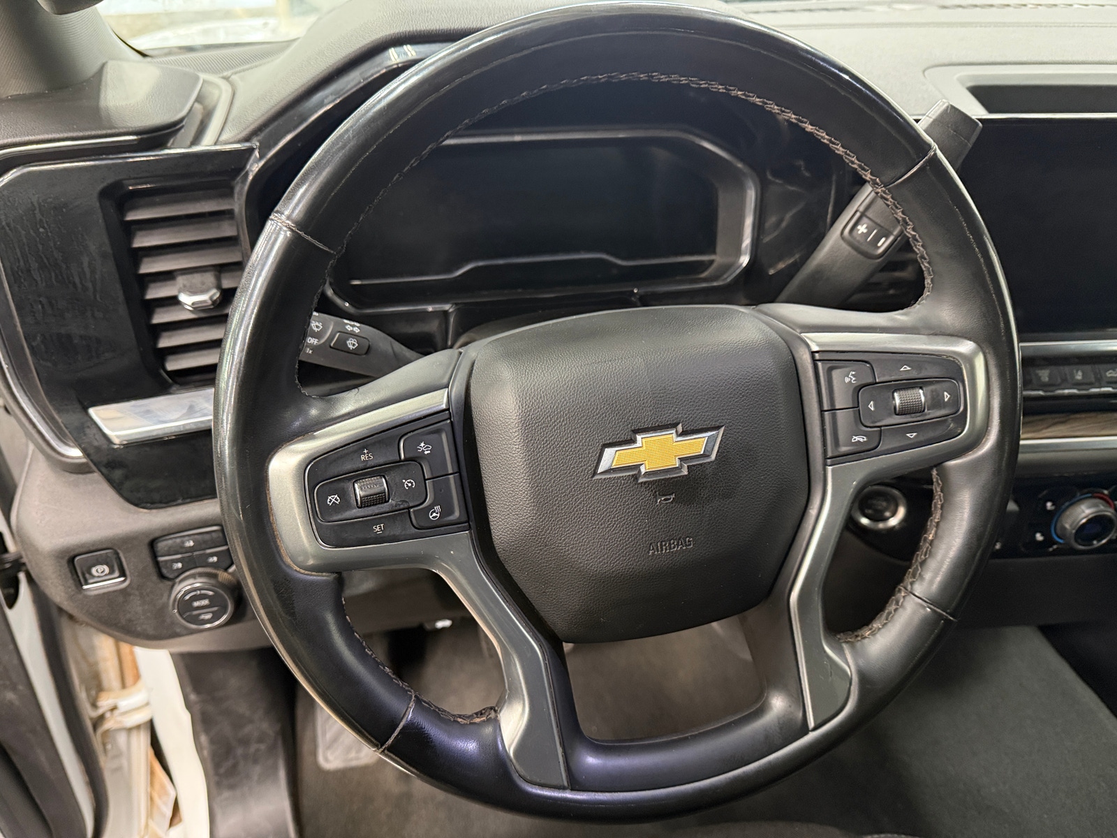 Thumbnail: 2025 Chevrolet Silverado 2500 - 5