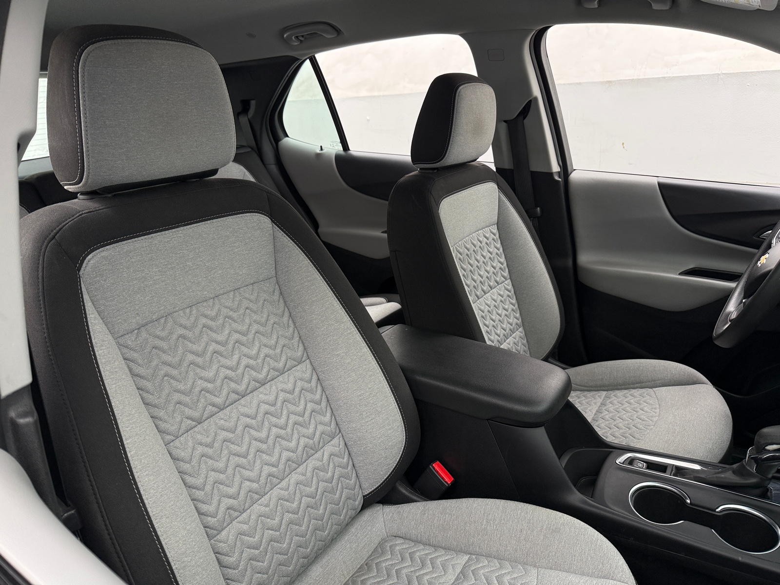 Thumbnail: 2022 Chevrolet Equinox - 2