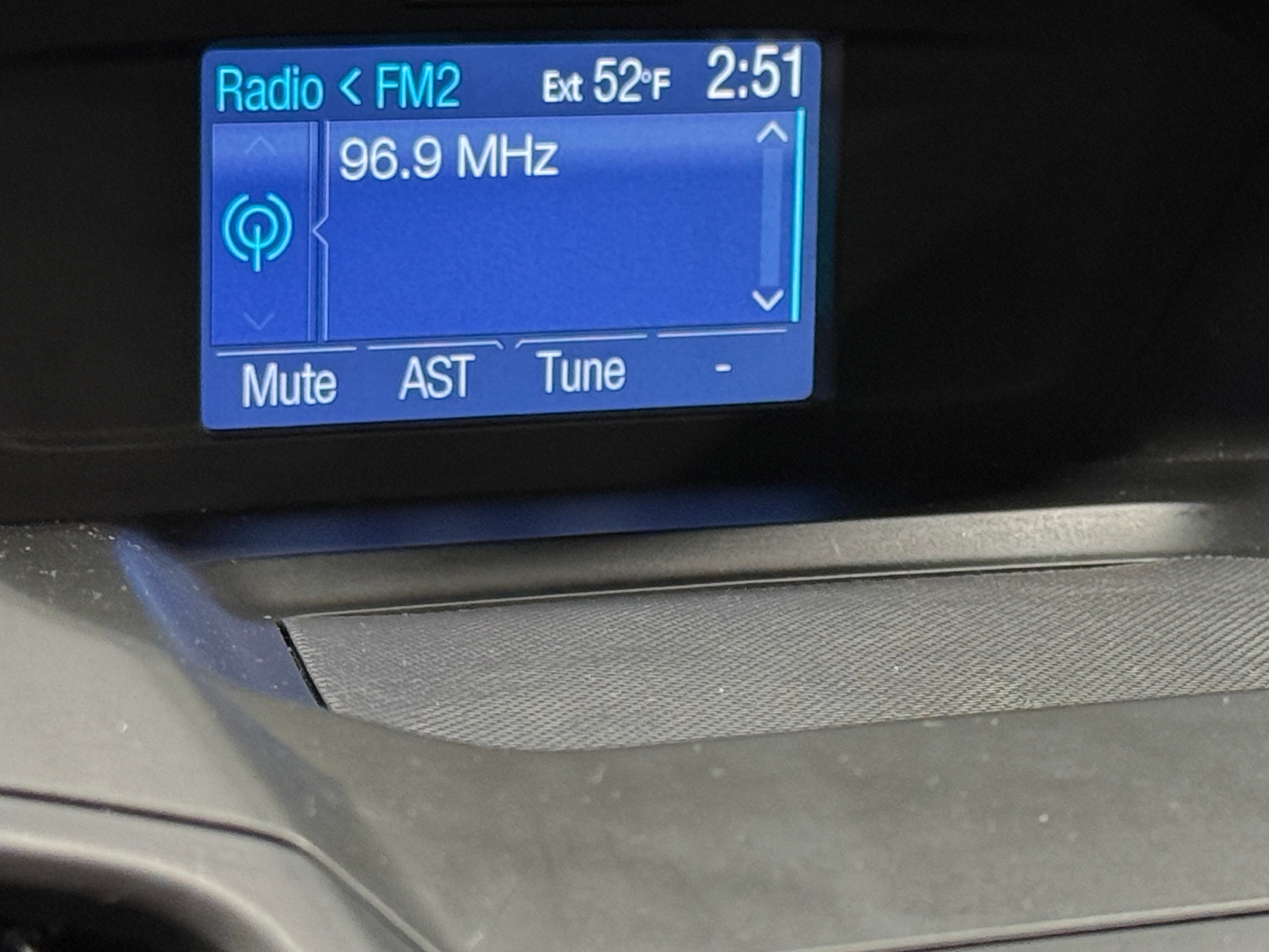 Thumbnail: 2014 Ford Escape - 4