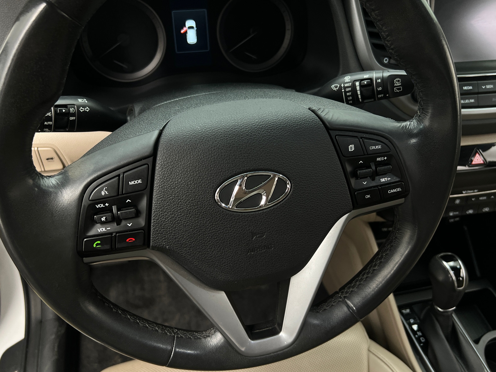 Thumbnail: 2016 Hyundai Tucson - 4