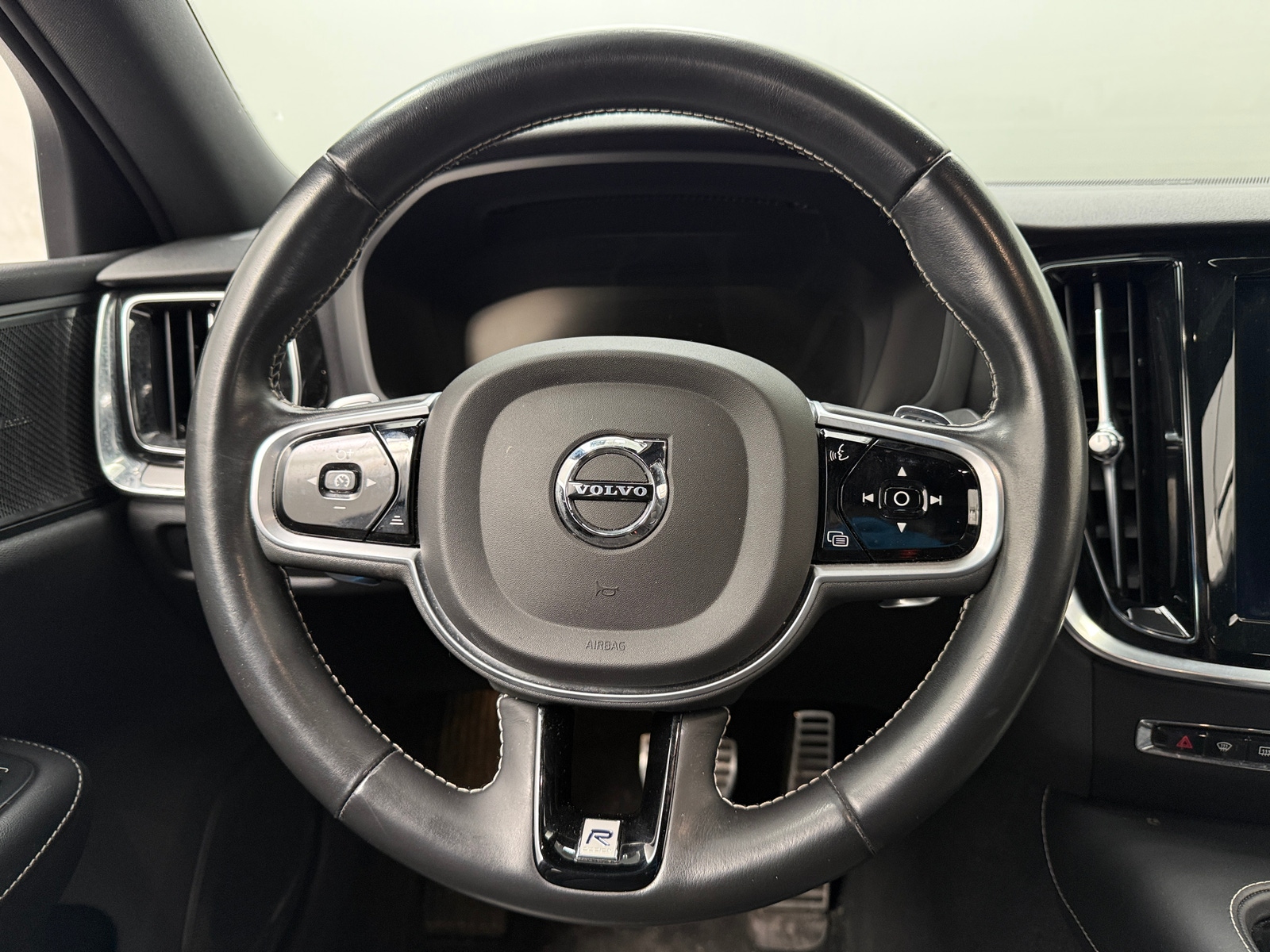 Thumbnail: 2019 Volvo S60 - 4