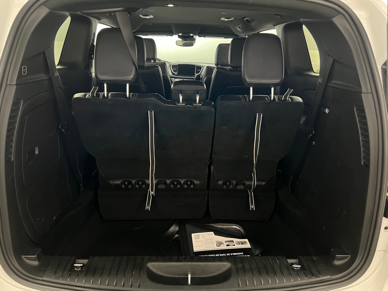 Thumbnail: 2024 Chrysler Pacifica - 6