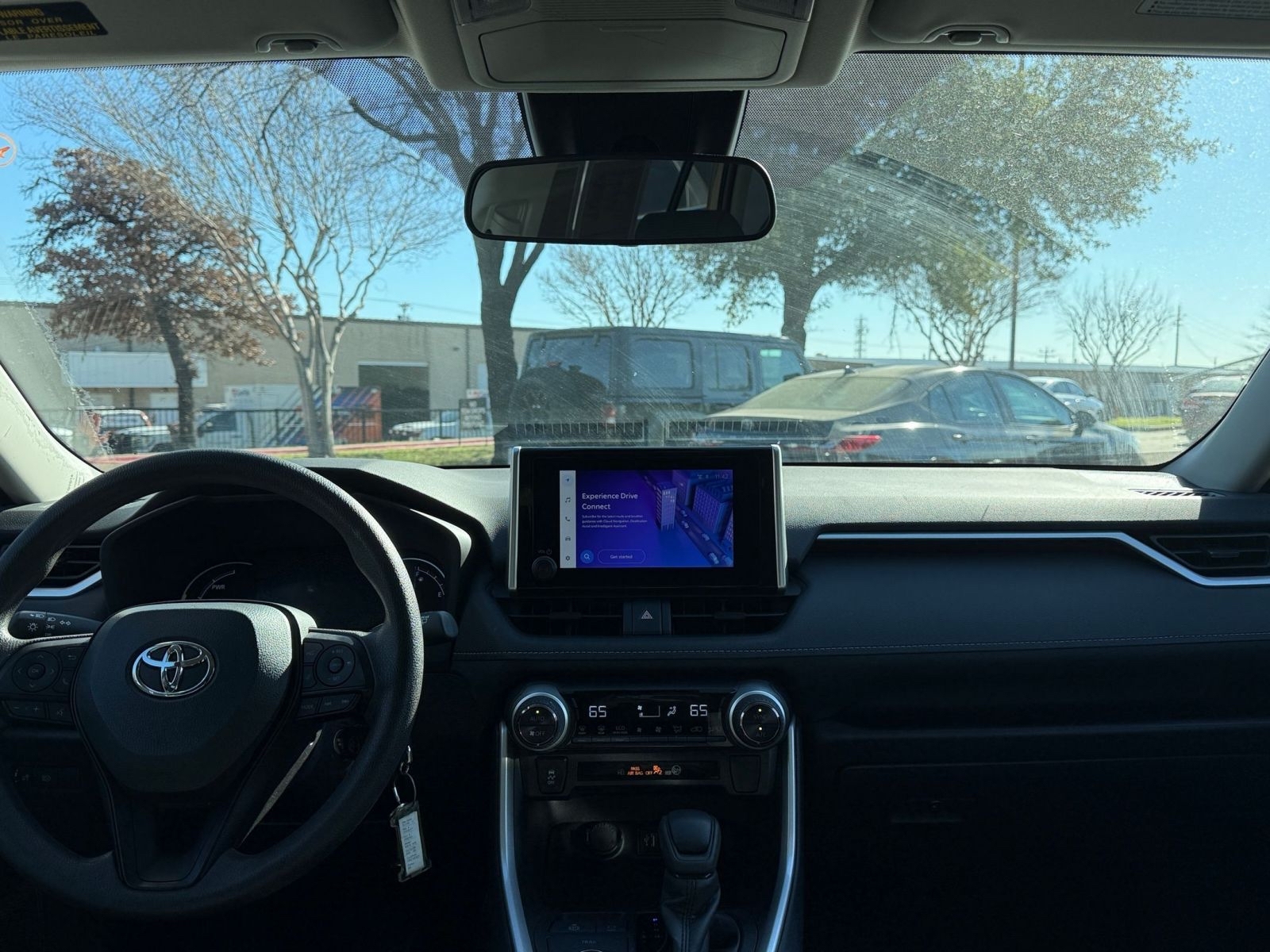 Thumbnail: 2025 Toyota RAV4 - 3